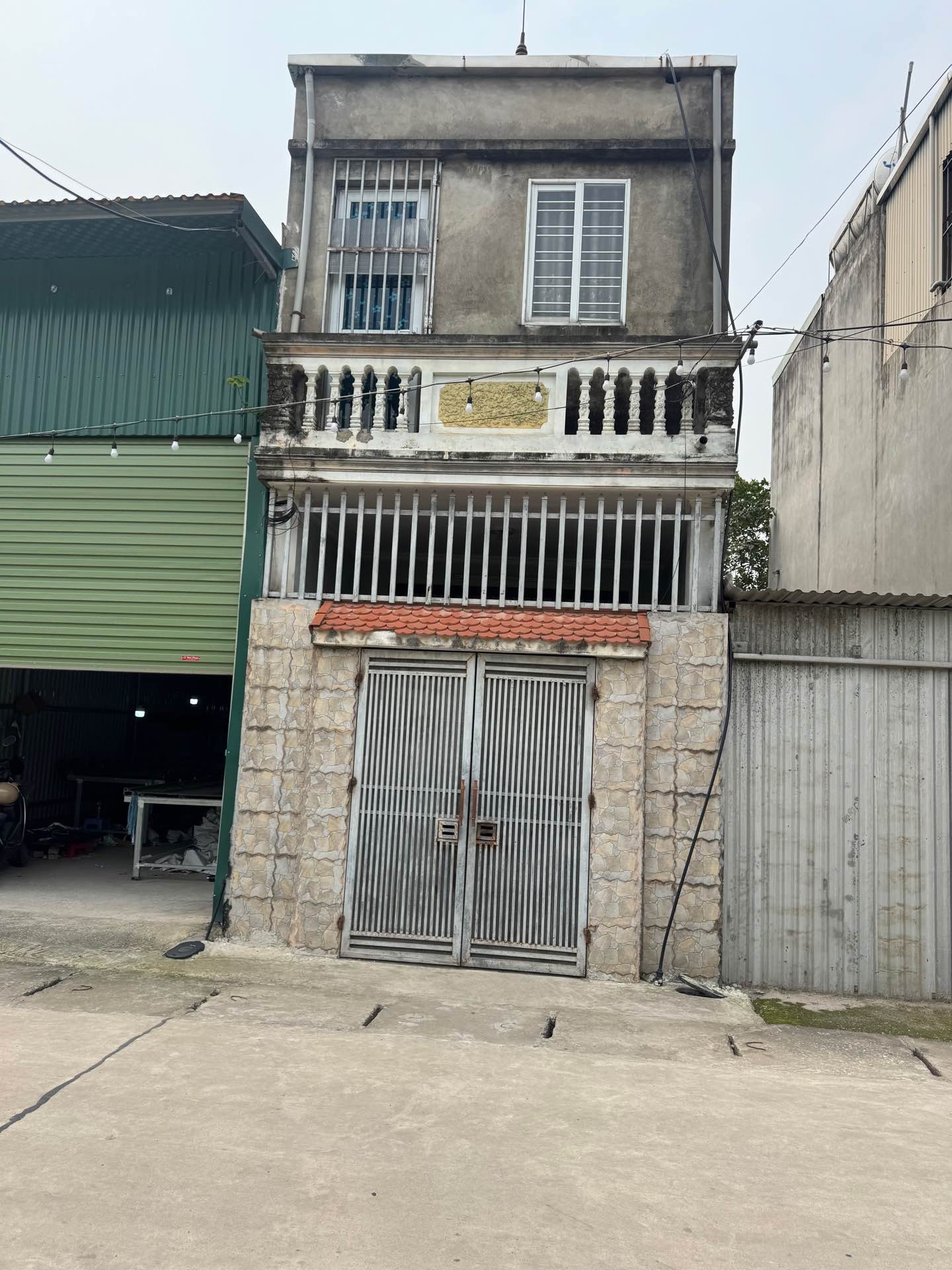 Cơ hội vàng sở hữu nhà mặt phố vị trí đắc địa, giá chỉ 6,4 tỷ
