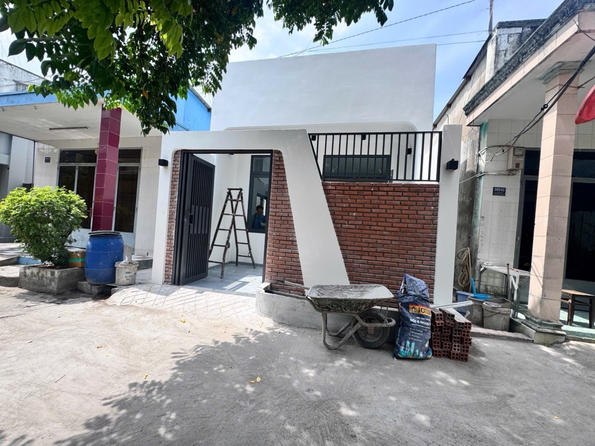 🌿 Không gian trắng tinh khôi bề ngang 5.6m - Cách Vincom Lê Văn Việt chỉ 5 phút! 🌿