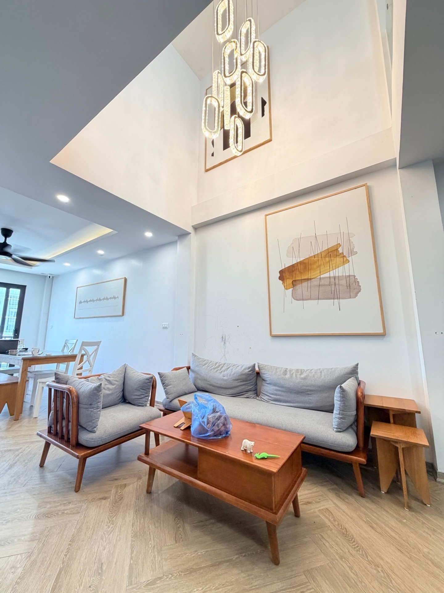 Nhà phố 7 tầng đẹp, thang máy, ô tô đỗ cửa Mai Phúc giá sốc