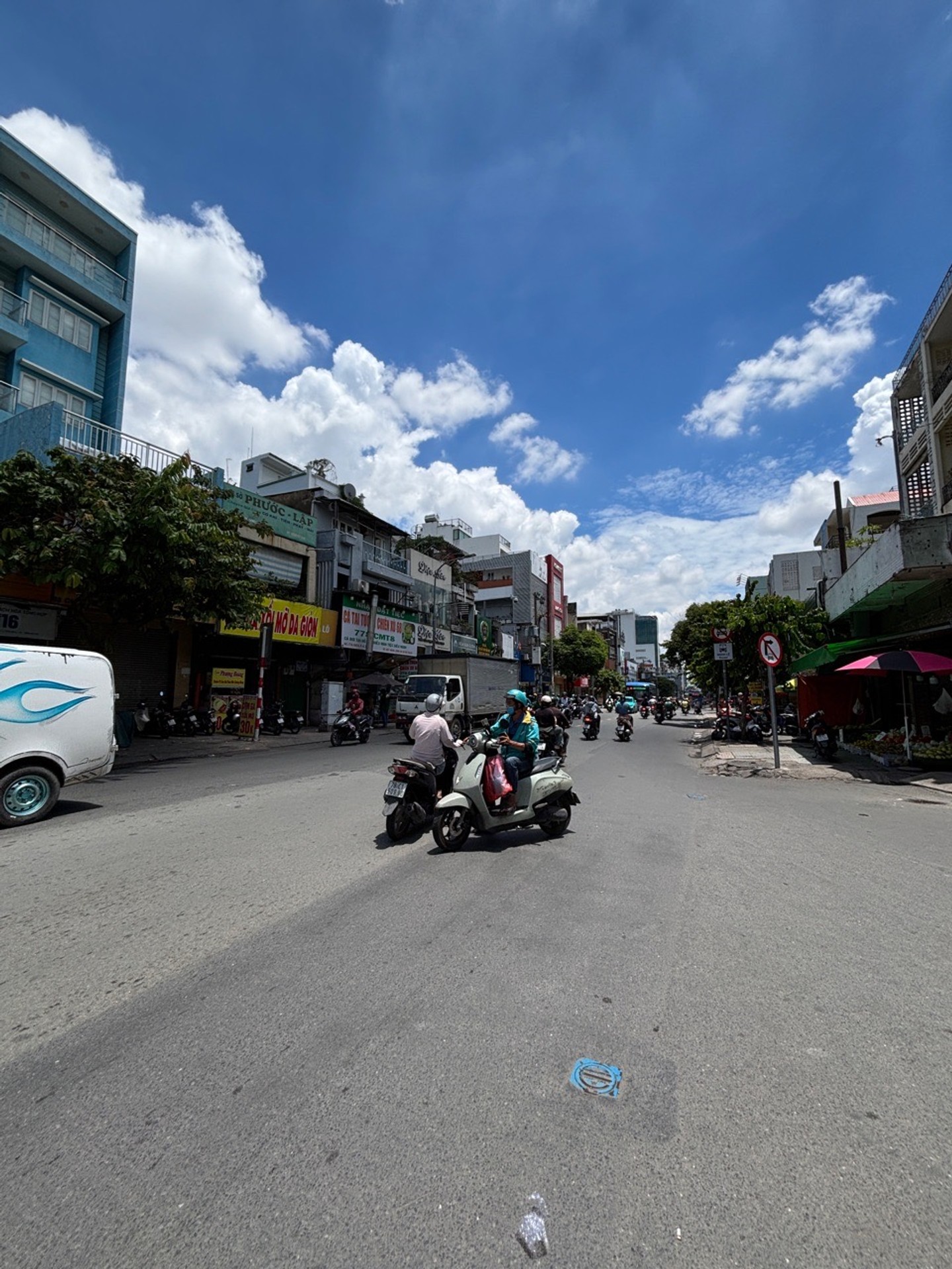 Nhà mặt phố 3 tầng Tân Bình, kinh doanh, thu nhập 25 triệu/tháng