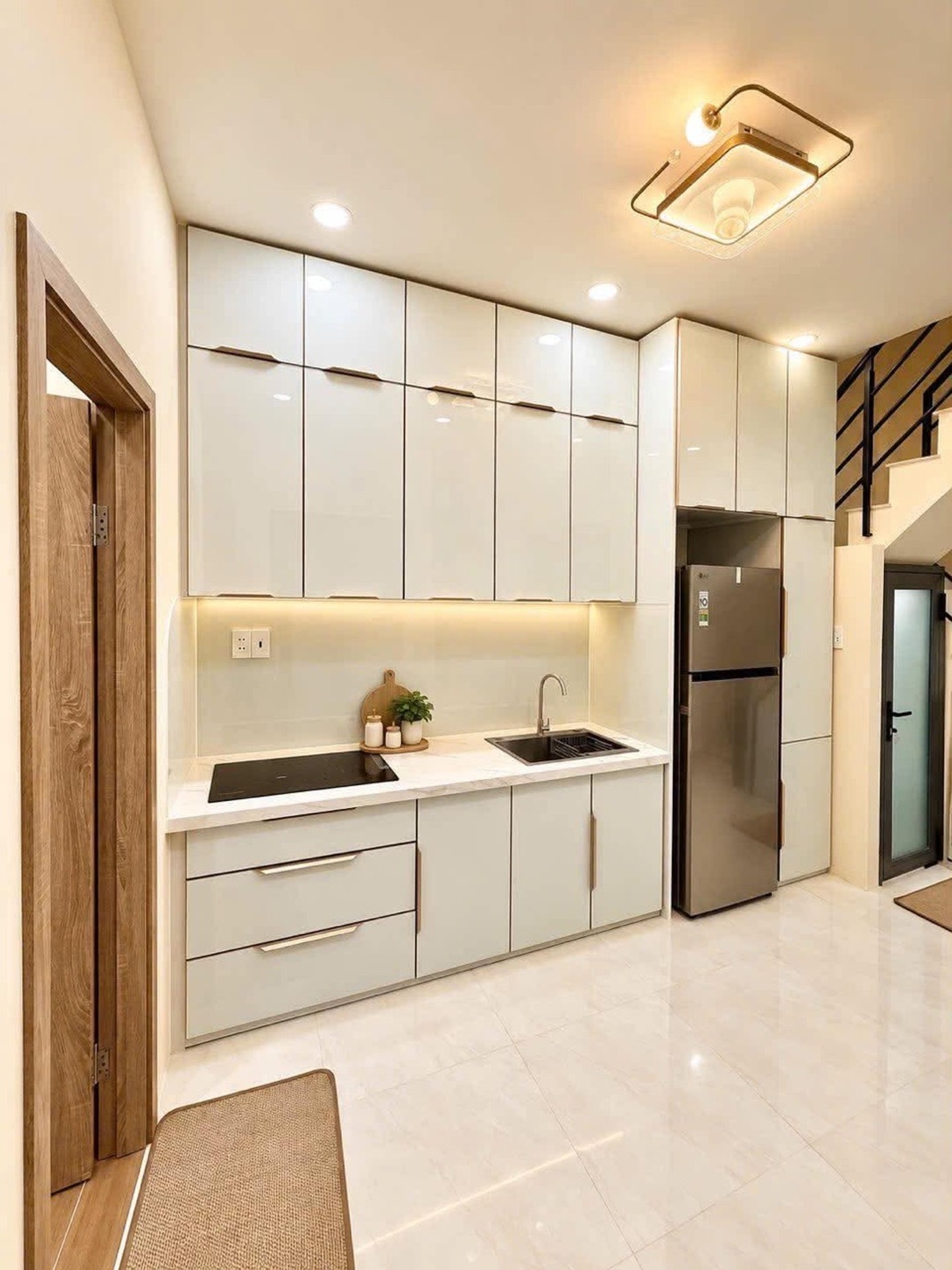 Nhà 4 Tầng Mới Xinh Gần Công Viên Hoàng Văn Thụ, Tân Bình