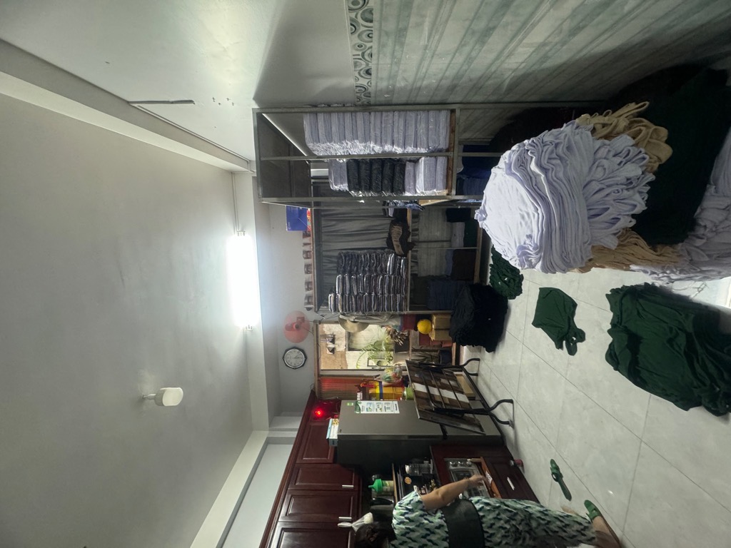 Nhà 5 tầng 6 phòng ngủ gần chợ Tân Bình, hẻm xe hơi