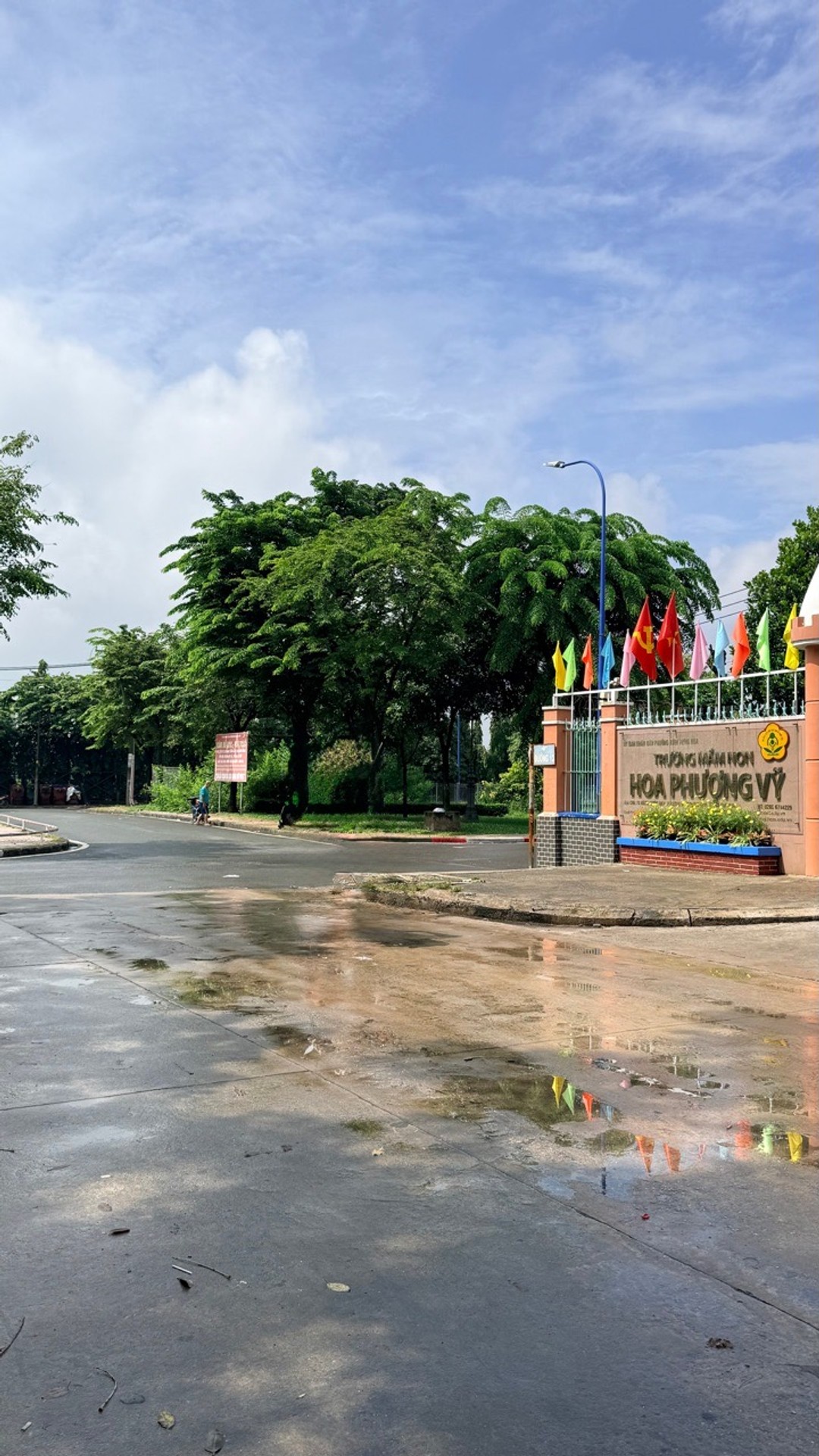 Bán nhà mặt phố tại Kênh Nước Đen, diện tích 105m2, giá 4.1 tỷ