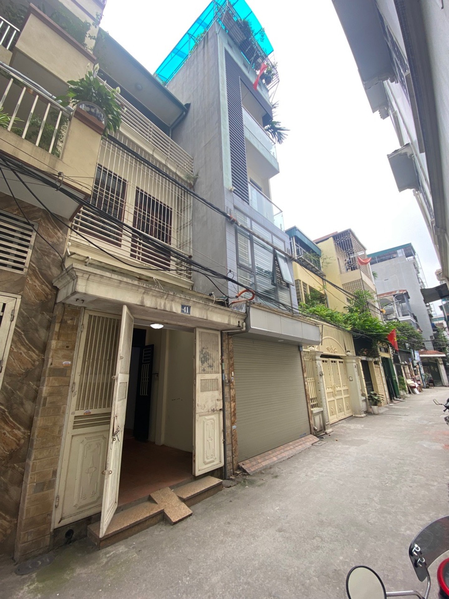 Nhà phân lô ô tô tránh, dân trí cao Lạc Trung