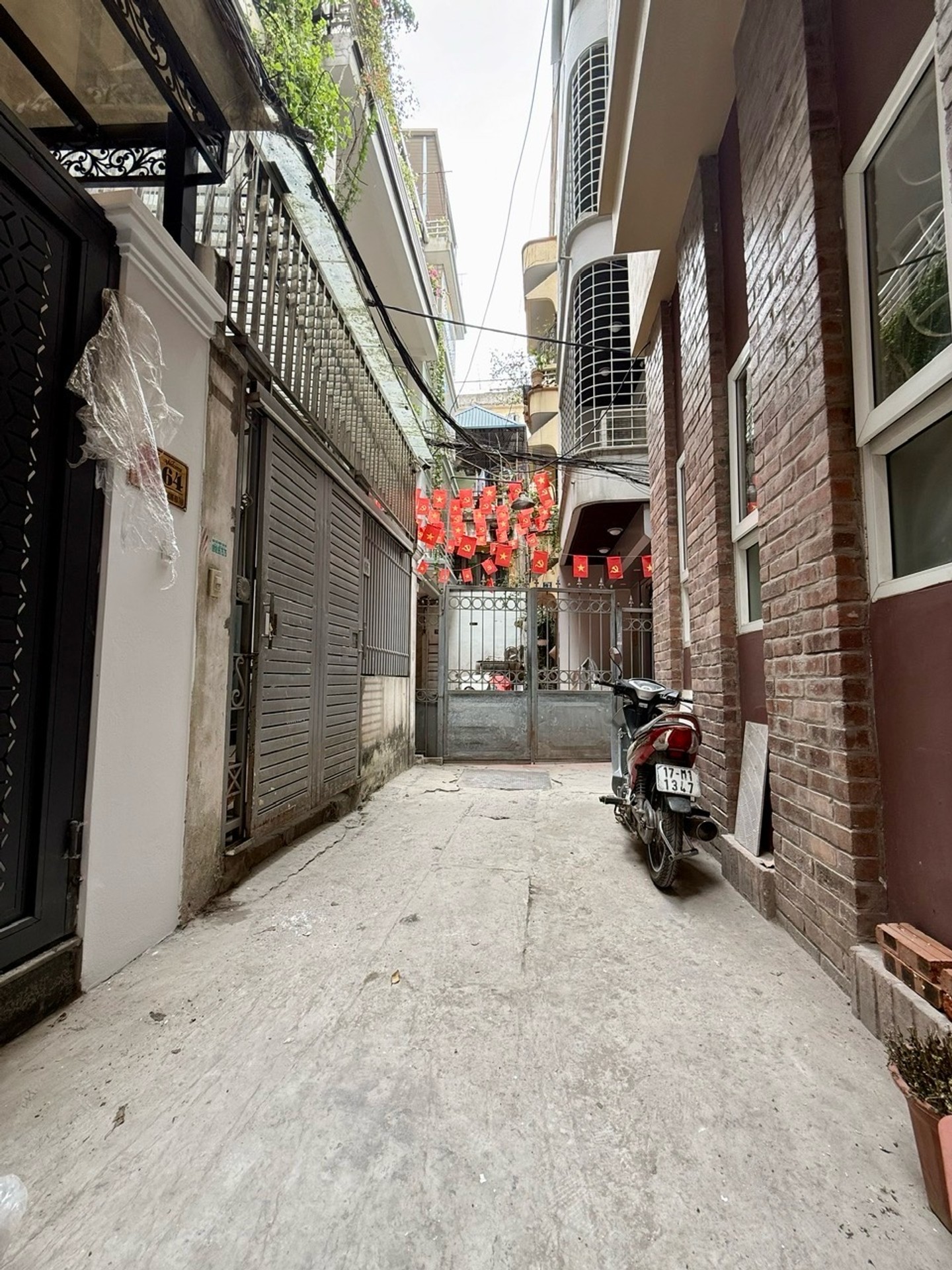 Bán nhà 5 tầng gần nút giao Metro Hoà Lạc tại quận Văn Cao