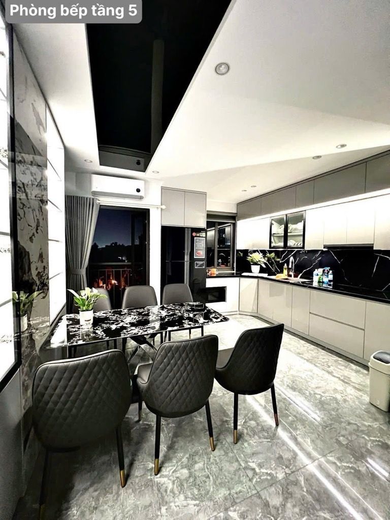 Cơ hội sở hữu nhà 7 tầng đẳng cấp tại khu phân lô X6 Thạch Bàn, giá tốt hiếm có