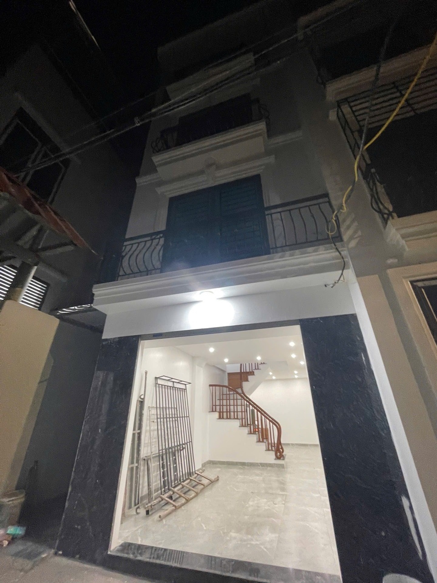 Bán nhà riêng 4 tầng, 4 phòng ngủ, mặt tiền rộng tại xã Đại Thanh, giá hợp lý