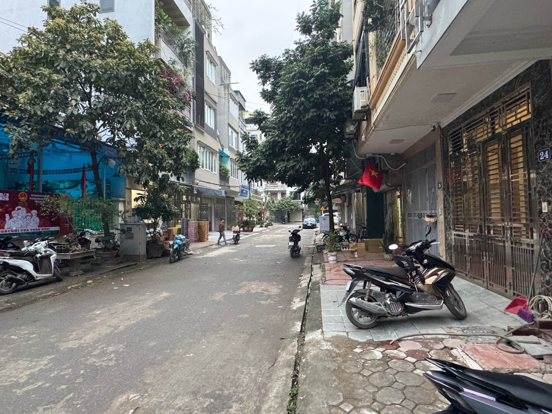 NHÀ ĐẸP 5 TẦNG DIỆN TÍCH 40.2M² TẠI PHÚ DIỄN_HÀ NỘI, TIỆN KINH DOANH_CCMN