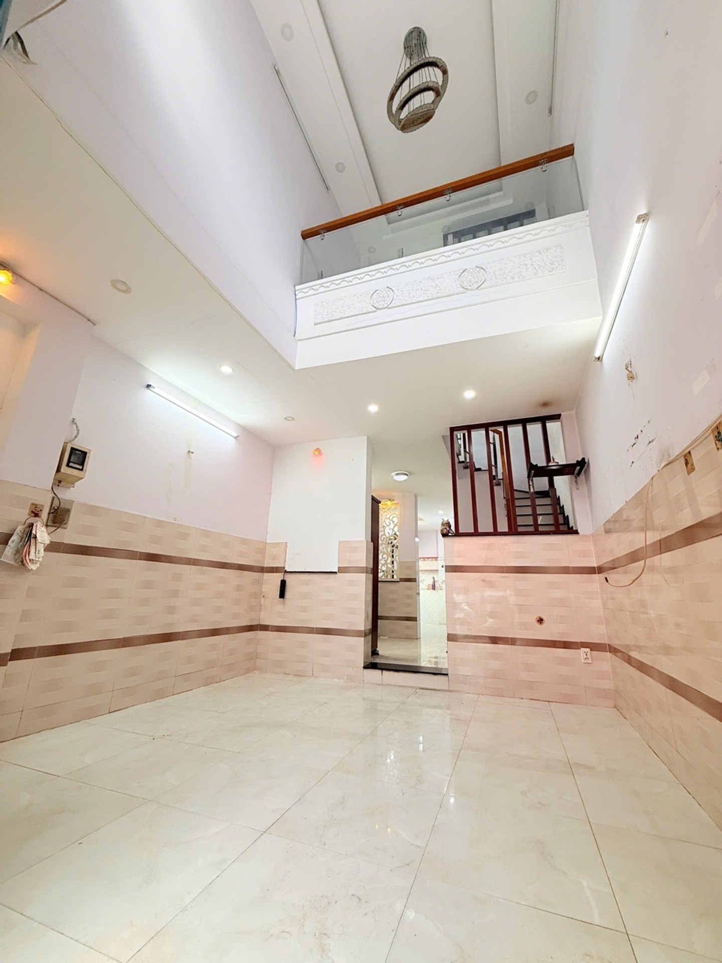 -NHÀ HẺM THÔNG BA GÁC - BTCT 4 TẦNG - 3PN, 3WC - GIÁ 5,45 TỶ TL- 50M RA ĐƯỜNG NGUYỄN DU GÒ VẤP