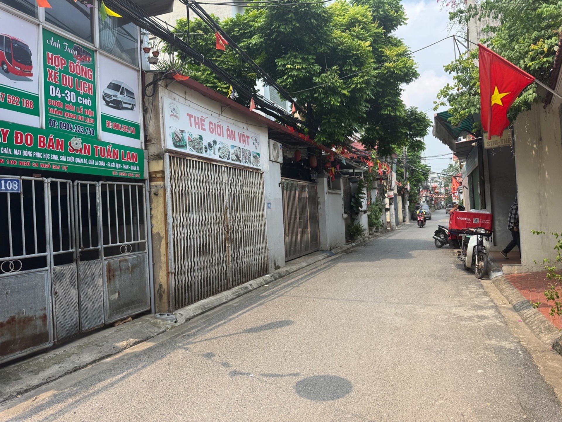 Bán nhà 3 tầng, 3 phòng ngủ, ô tô tránh tại Việt Hưng, Long Biên