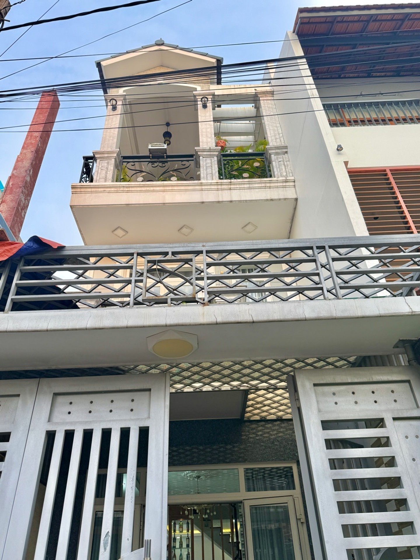Nhà 3 tầng siêu hiếm tại khu biệt thự Hiệp Bình Chánh