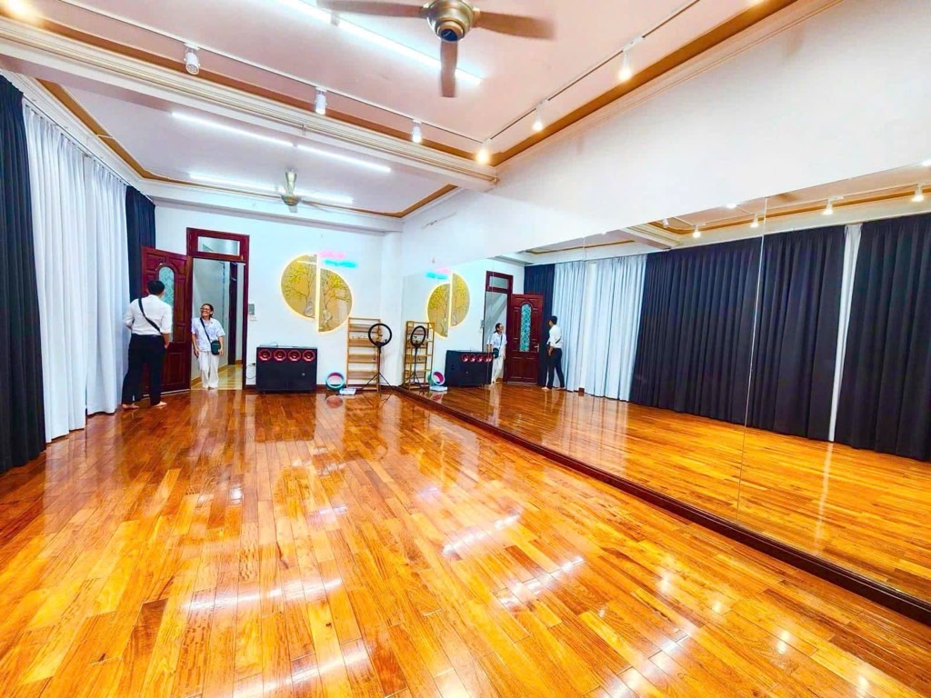 MẶT NGÕ TRẦN QUỐC VƯỢNG_RỘNG_KINH DOANH - Ô TÔ ĐỖ CỬA - THANG MÁY VÈO VÈO