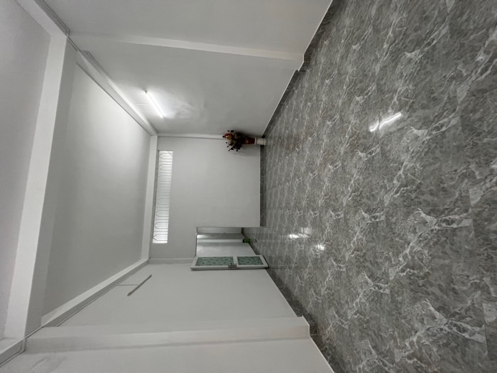 Nhà 2 tầng 108m2 gần chợ vải lớn Tân Bình giá 12.4 tỷ