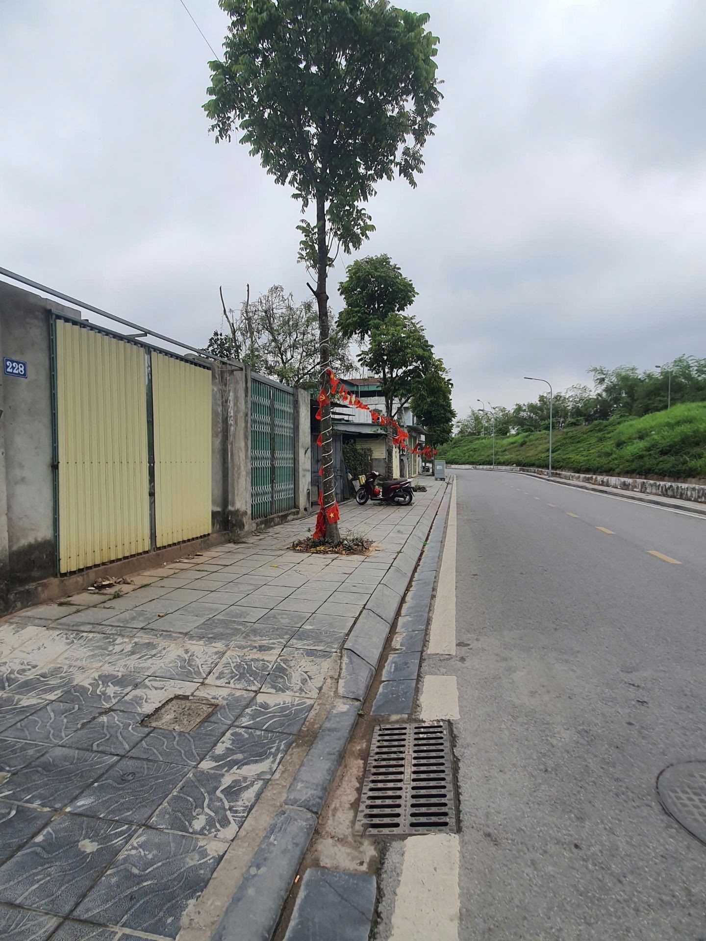 Bán nhà riêng 1 tầng tại Phúc Lợi, mặt tiền 5.6m, phù hợp kinh doanh