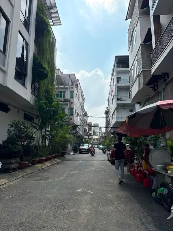 🏠 Quận 10 đường Thành Thái, hẻm 6m xe tải thông, DT53(3,5 x 15,2) - 3 tầng - 3PN 👉 Giá 9,9 tỷ
