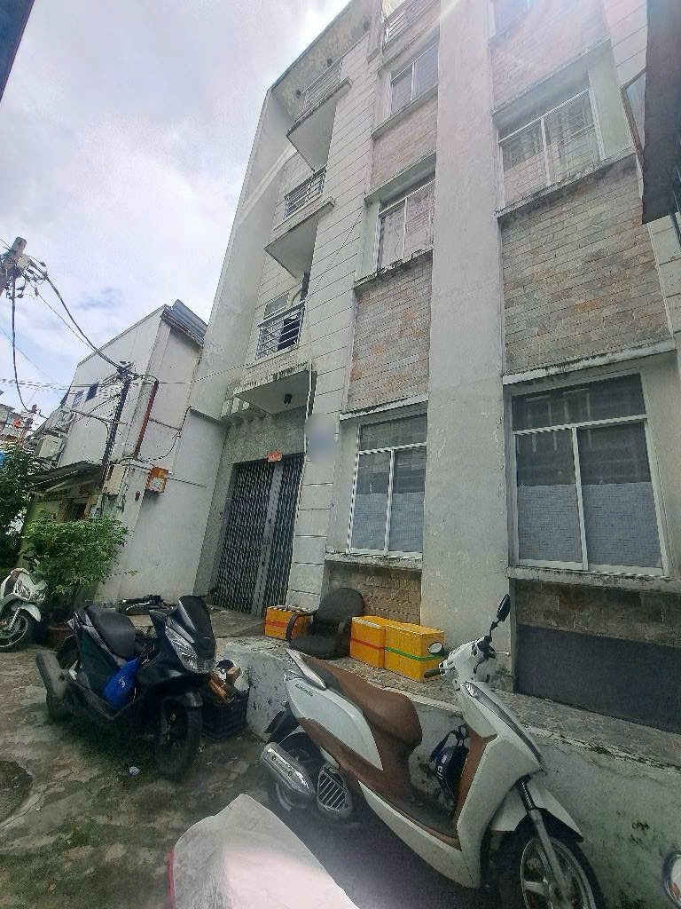 B.án CHDV có sẵn dòng tiền ngay nguyễn thị nhỏ - Nguyễn Chí Thanh - 5 tầng - 8 phòng ngủ - DT: 8