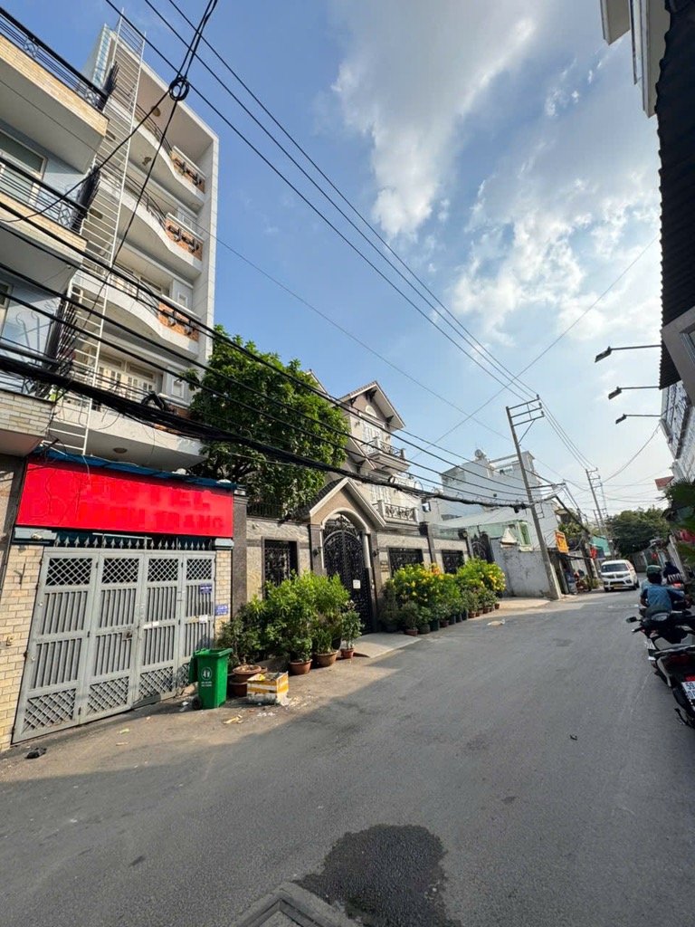 Bán nhà mặt phố 6 tầng, phường 14 Gò Vấp, gần Quang Trung, 80m2, 13 tỷ