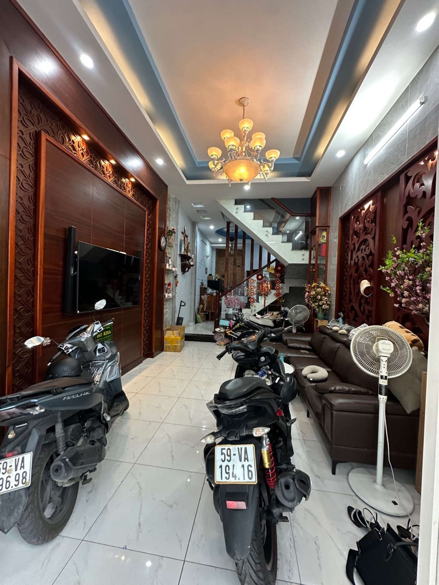 Bán nhà 4 tầng 5 phòng ngủ hẻm ô tô Quang Trung giá 7.6 tỷ, đầy đủ nội thất cơ bản