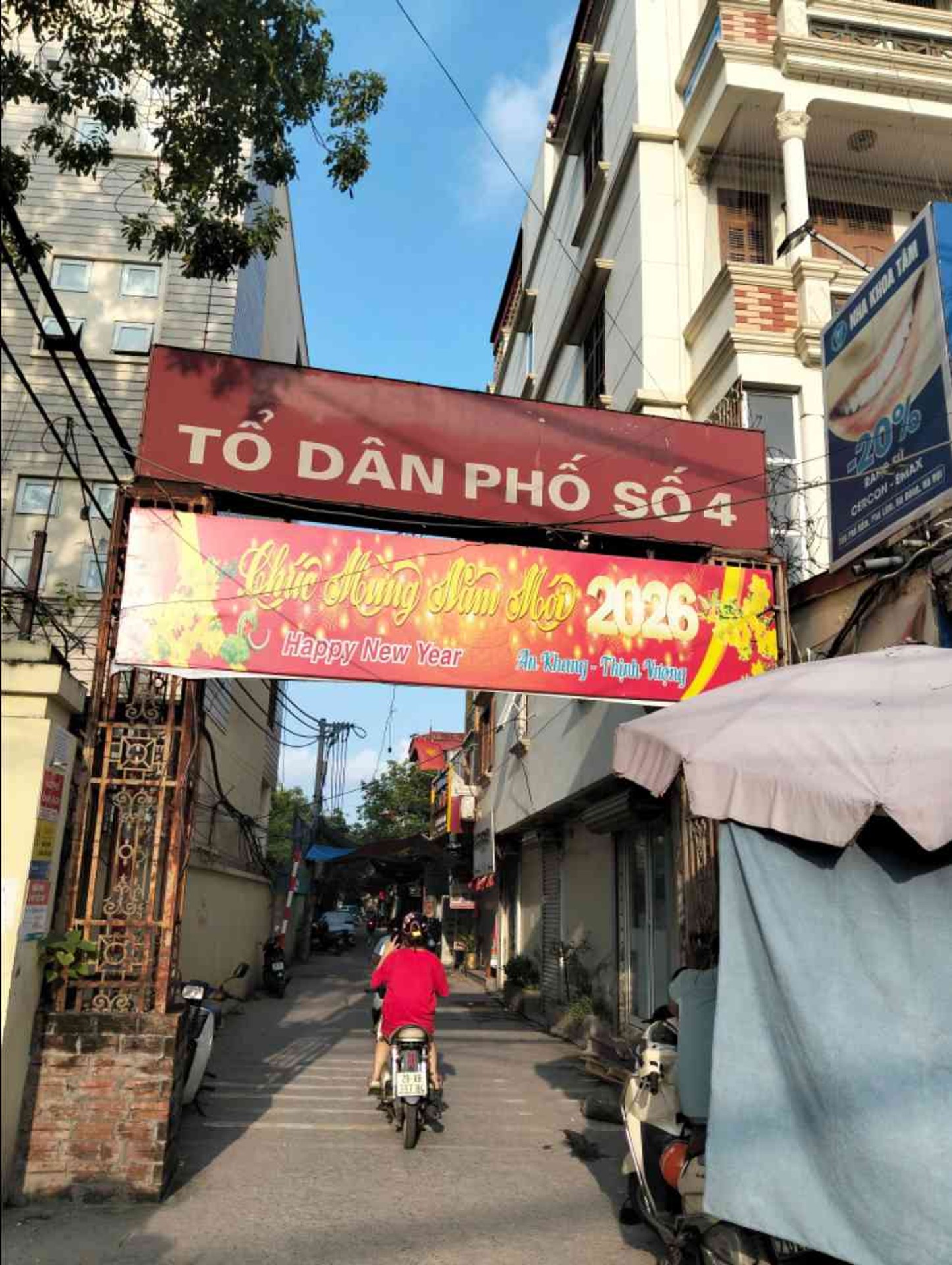 Shophouse 4 tầng ngay trung tâm, tiện kinh doanh và ở