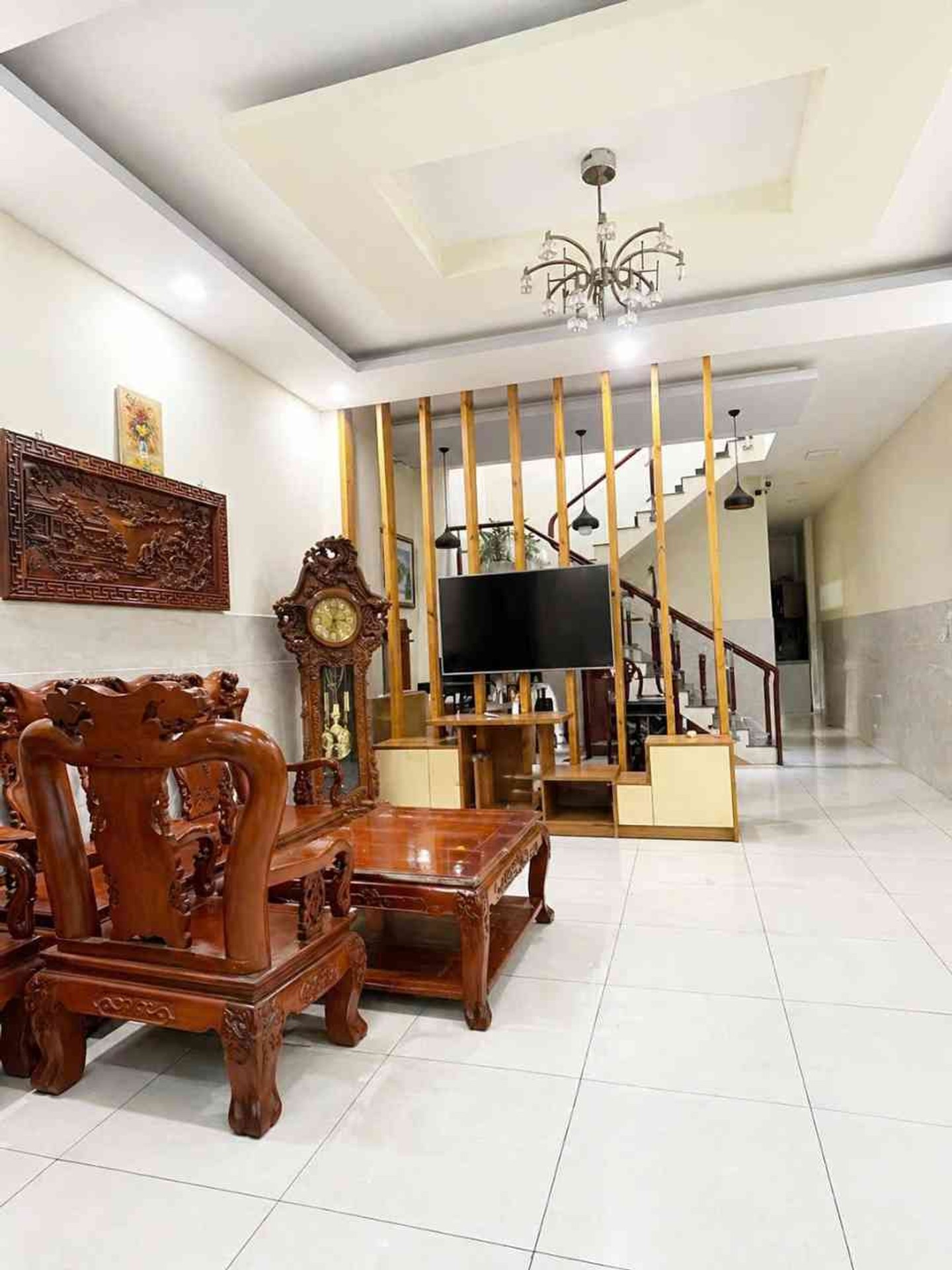 Bán nhà 2 tầng 99m2 gần Gigamall Thủ Đức, giá 9.3 tỷ