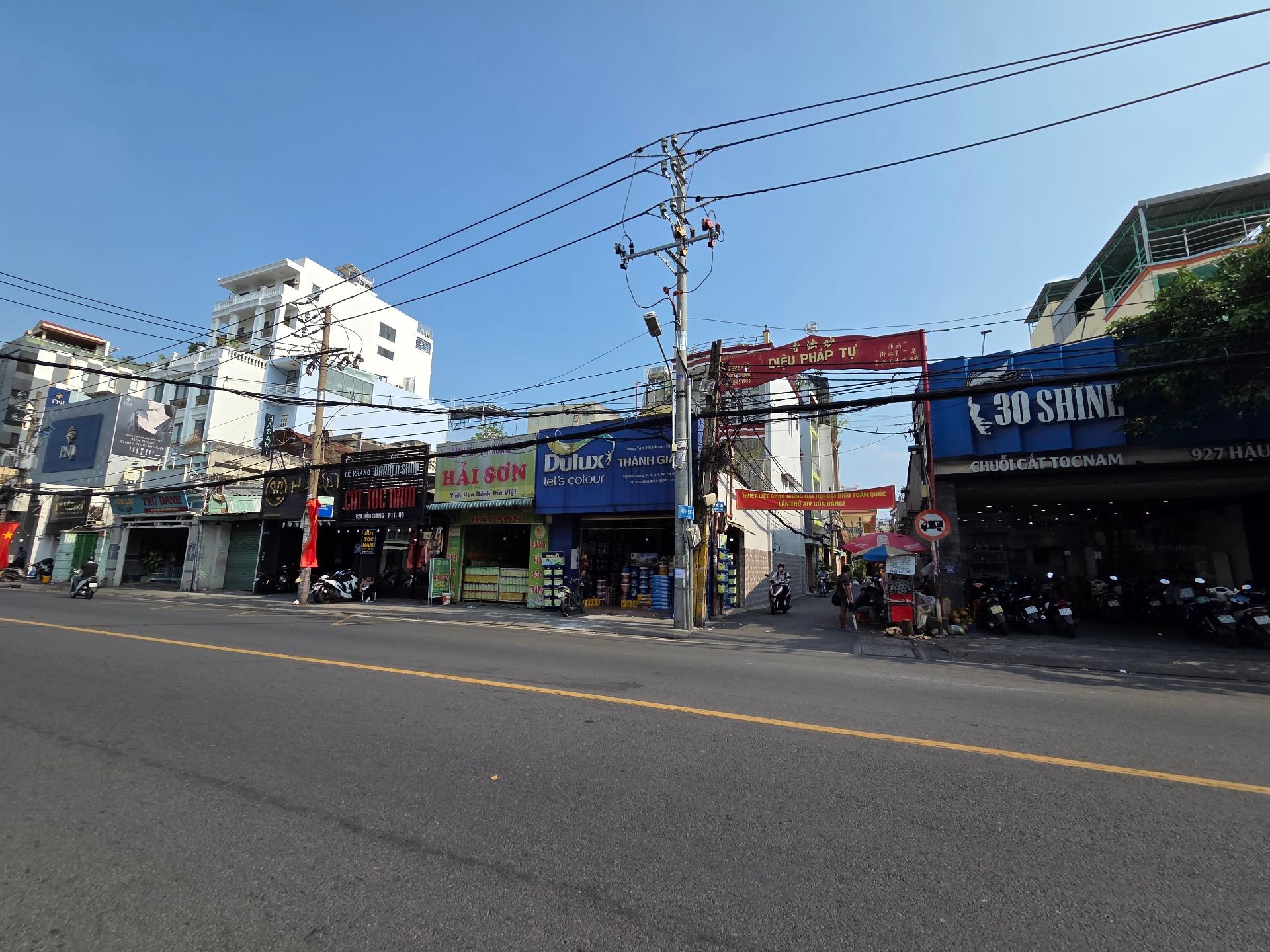 Bán nhà riêng 4 tầng hẻm ô tô phường Bình Phú, Quận 6, TP.HCM, giá 5.99 tỷ