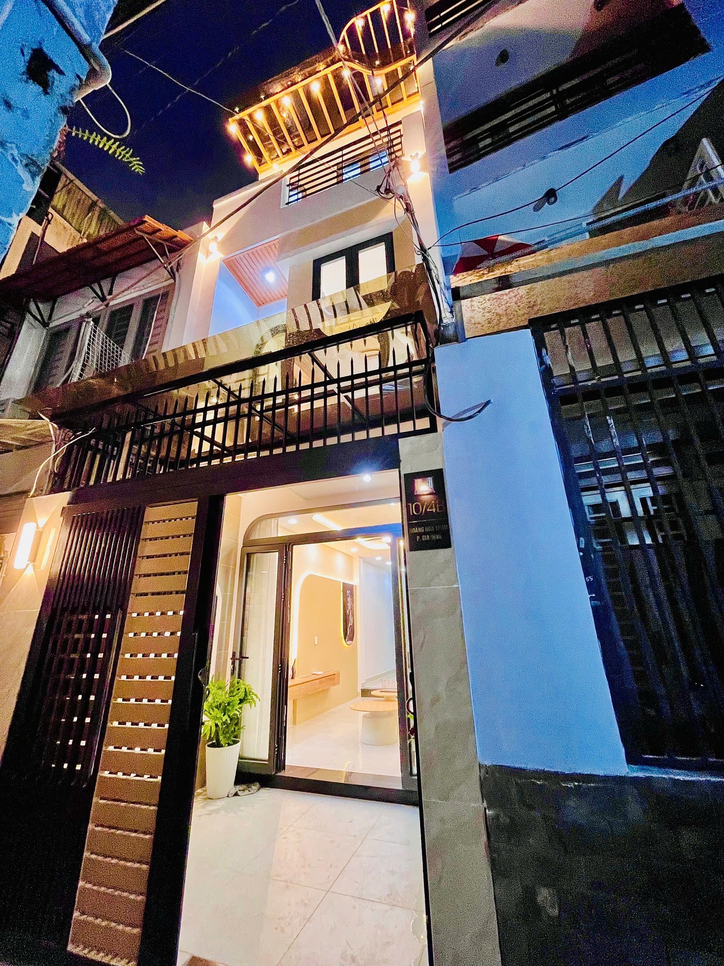 HOÀNG HOA THÁM – 87M² – 3 TẦNG – 4×21M
Nhà mới, phù hợp mua giữ tiền. Mua ở . Vị trí Trung Tâm. BT.