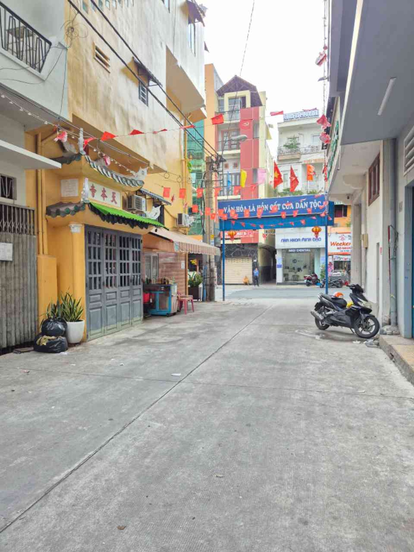 Nhà 3 Tầng Hẻm Vuông Vức Gần Võ Văn Tần