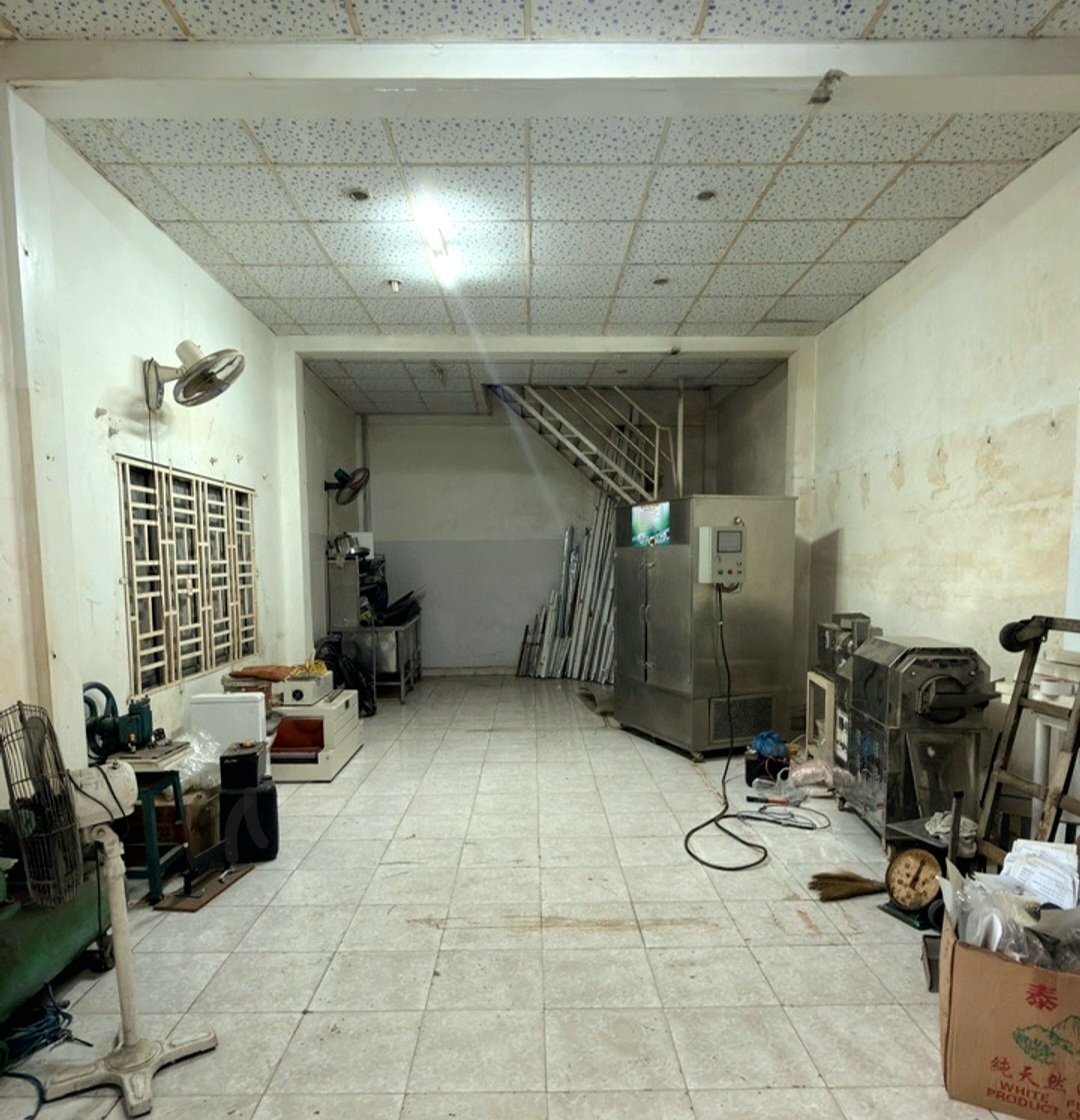Bán nhà 3 tầng - Tỉnh lộ 10 - Bình Tân - DT:54.3m², ngang 5m - Hẻm xe hơi