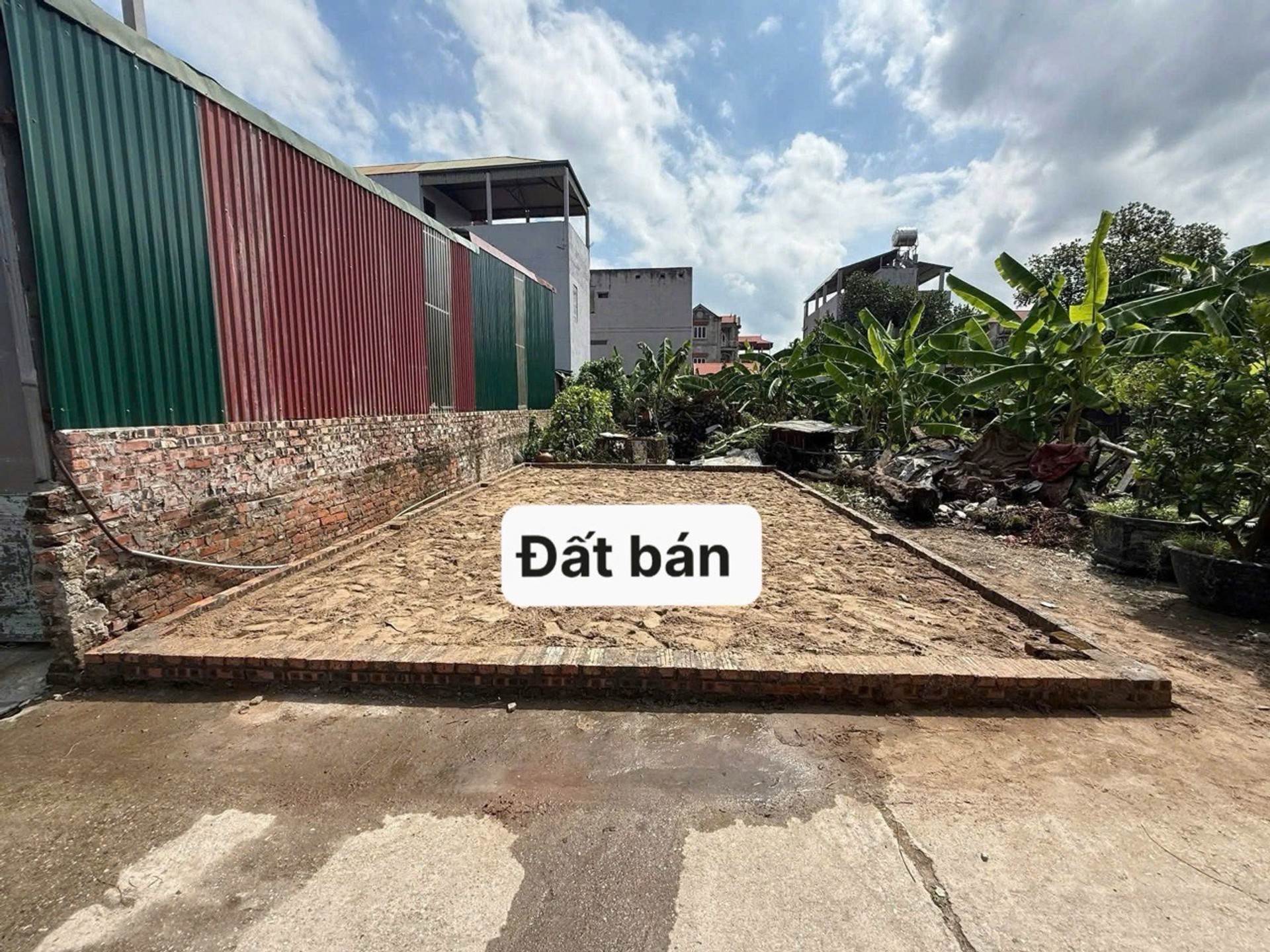 Cơ hội vàng sở hữu lô đất mặt tiền rộng, vị trí đắc địa tại khu vực sầm uất