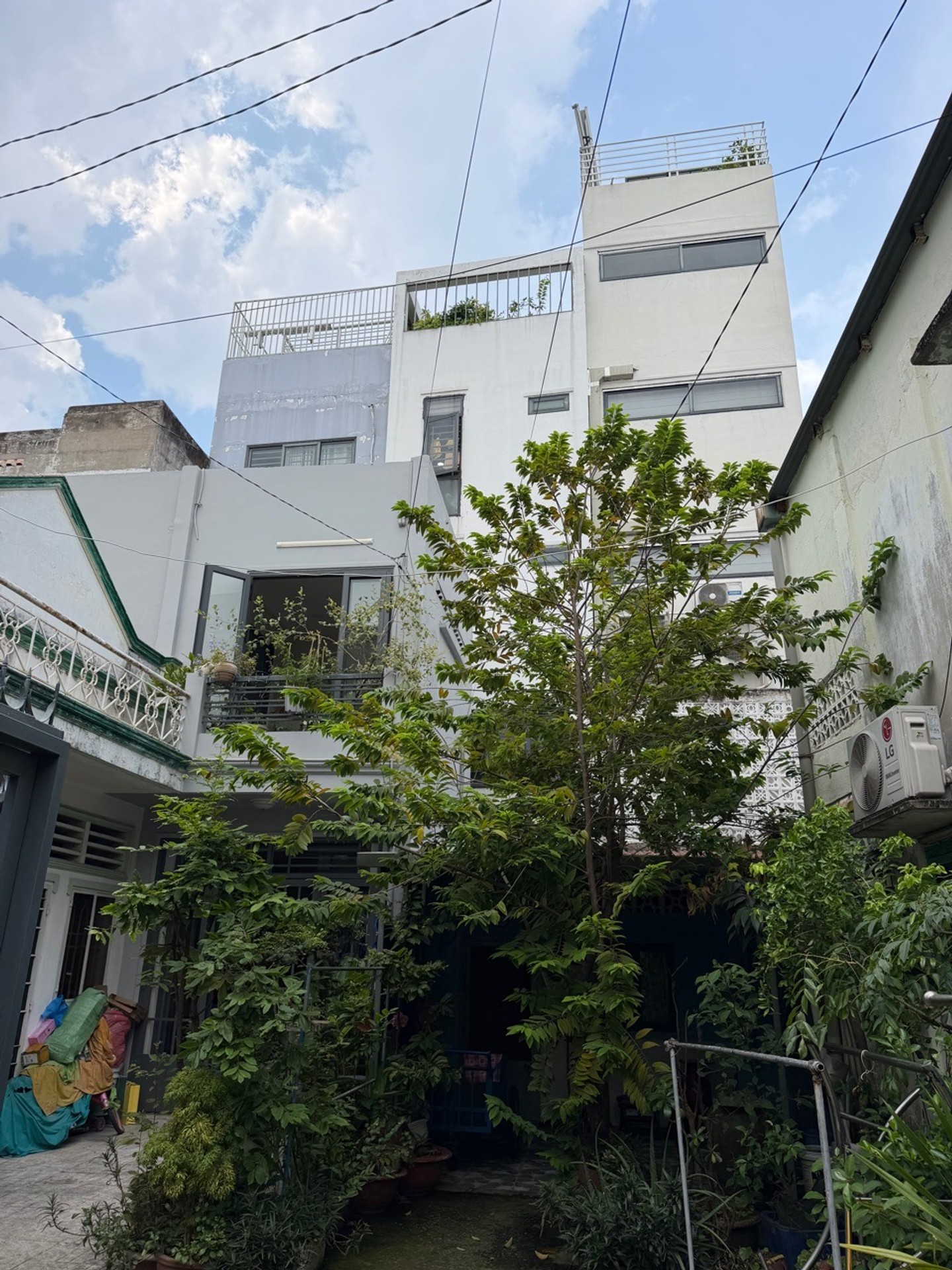Bán nhà Hoàng Hoa Thám 48m2, nhà cấp 4, giá 6.5 tỷ