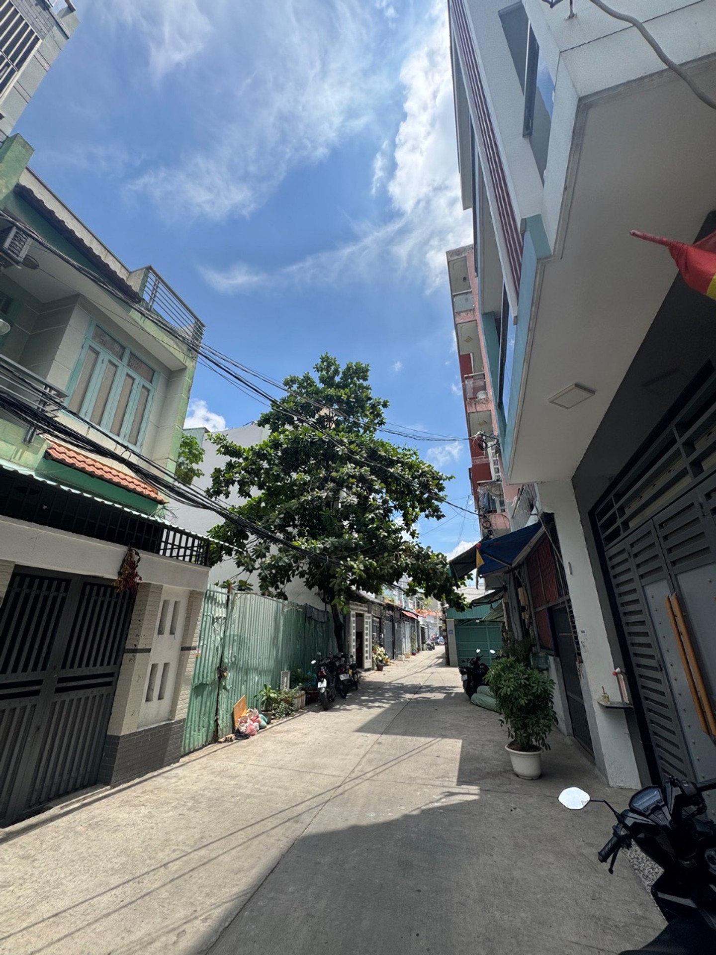 Bán nhà 3 tầng 59m2 hẻm rộng tại Bình Tân giá 6 tỷ có thương lượng
