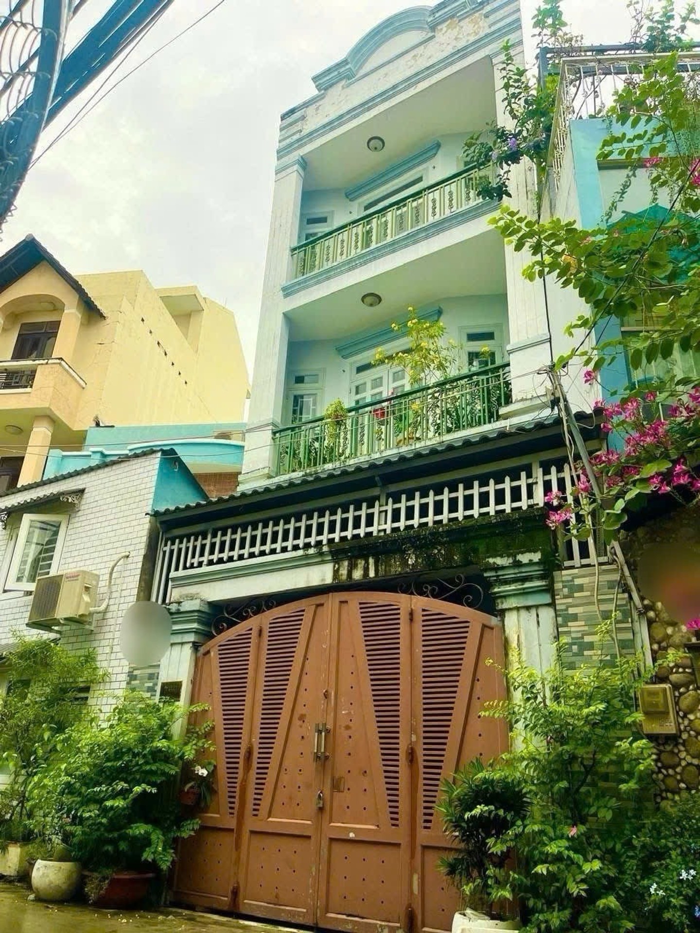 Cơ hội sở hữu nhà 2 mặt tiền hẻm ô tô quận 7 giá hấp dẫn