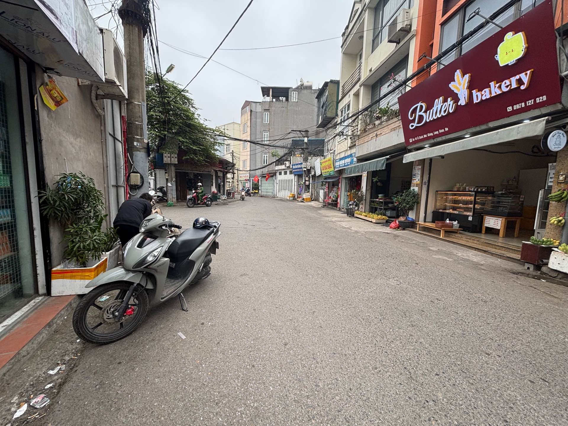 Bán đất mặt phố Ô Cách kinh doanh, ô tô tránh, giá cực tốt.