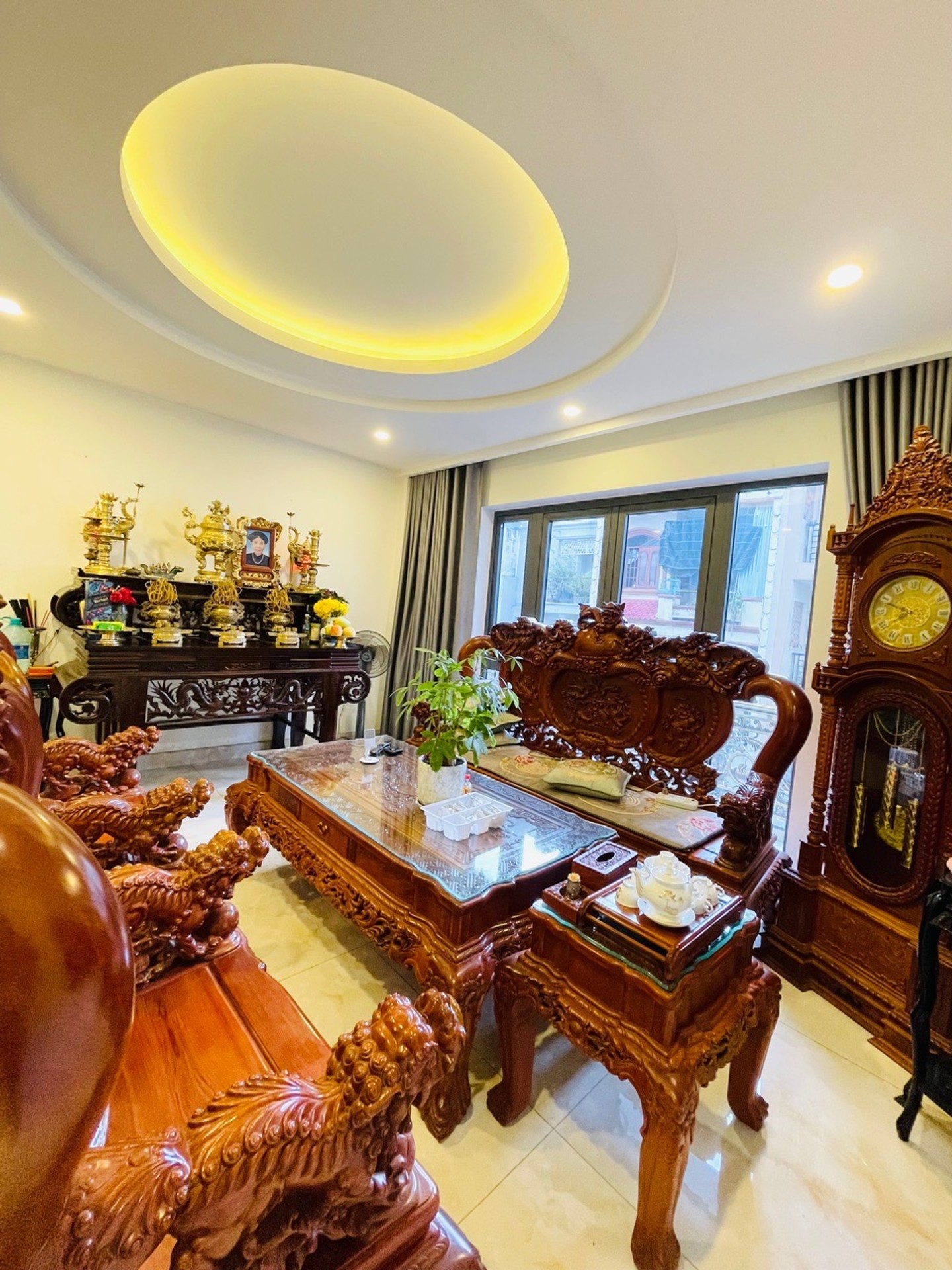 Nhà 5 tầng mặt phố khu Tân Sơn Nhất, 5x20m, nội thất cao cấp