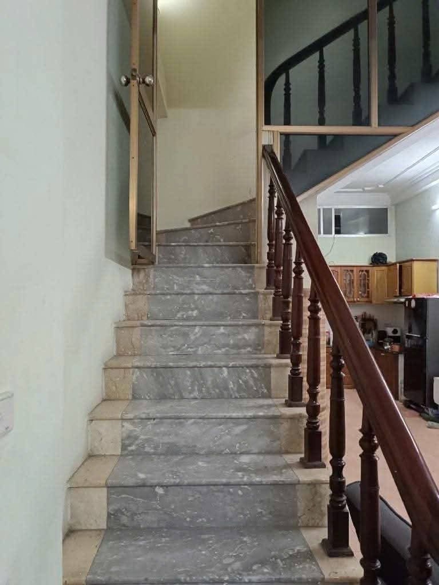 Nhà riêng 4 tầng gần phố Giáp Bát, cơ hội vàng sở hữu ngay