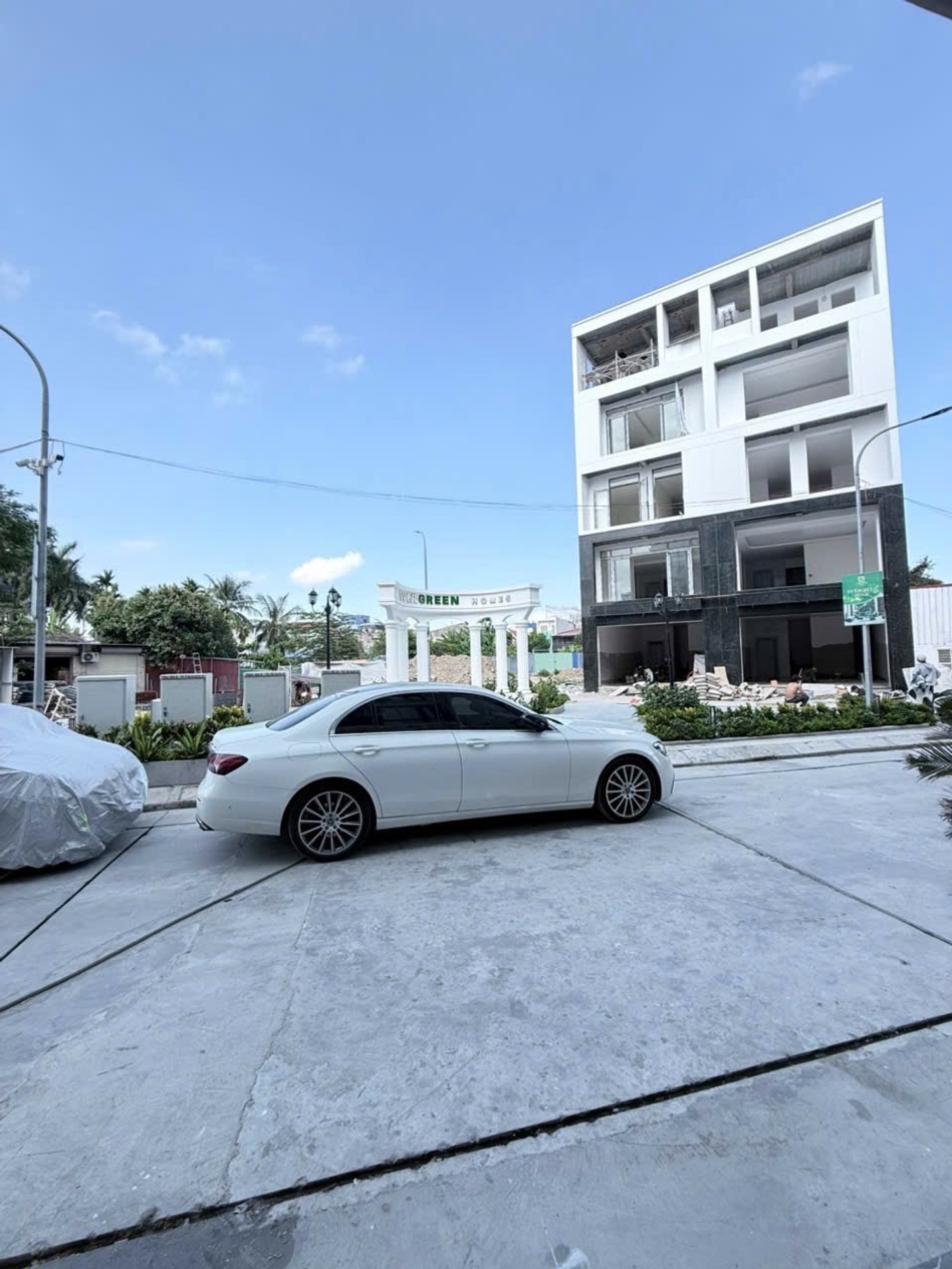 Bán Shophouse 5 tầng tại Văn Cao, Hải Phòng, pháp lý cơ sở, giá 8,3 tỷ