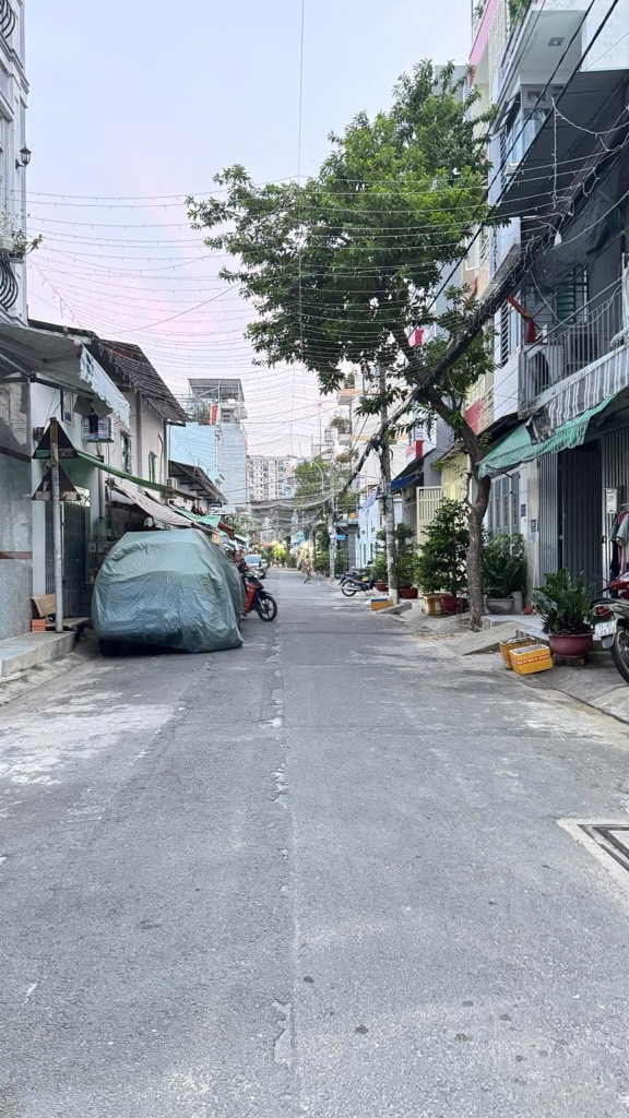 Bán nhà hẻm xe hơi Tân Phú, 62m2, 2PN, giá 6,1 tỷ
