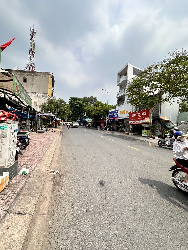 Bán nhà mặt phố 2 tầng tại Tân Quý, Tân Phú, 106.6m2, giá 15 tỷ
