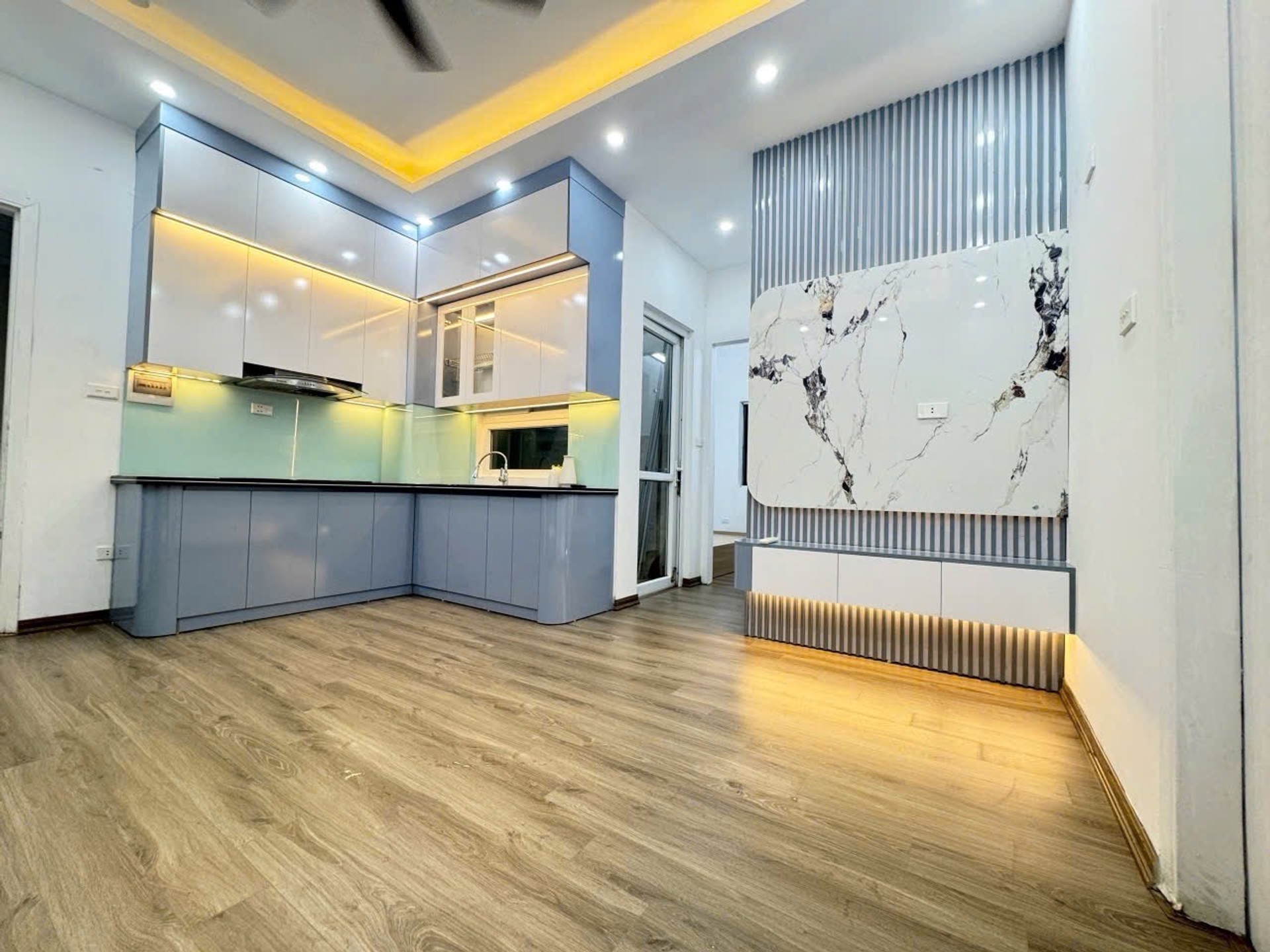 Bán căn hộ 2 phòng ngủ 53.5m2 tại Kim Văn Kim Lũ, Nguyễn Xiển với giá hấp dẫn