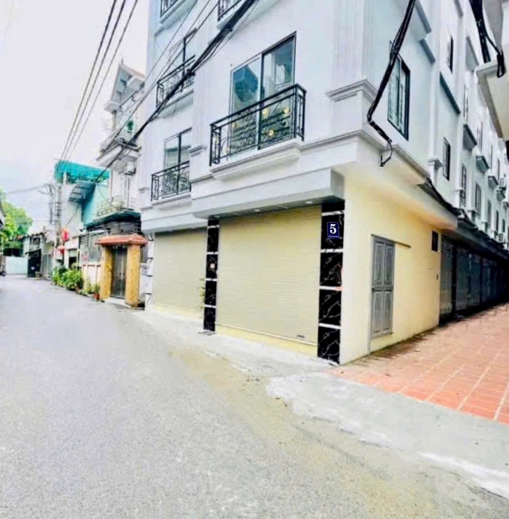 Nhà lô góc 5 tầng mặt phố Yên Bình - Kinh doanh đỉnh cao