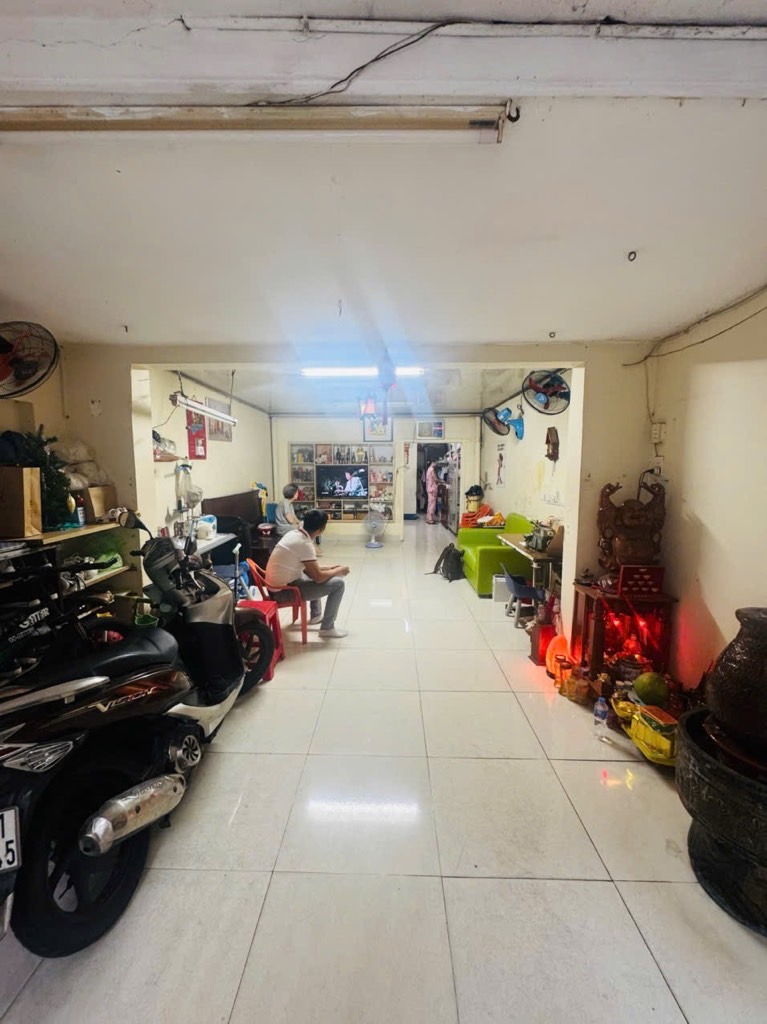 Bán nhà 4 tầng 5 phòng ngủ hẻm xe tải xã Vườn Lài