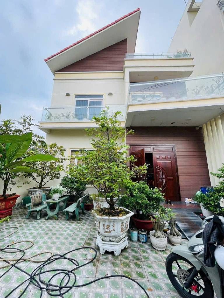 Biệt thự mini 3 tầng Hóc Môn, 10x20m khu dân cư Đại Hải