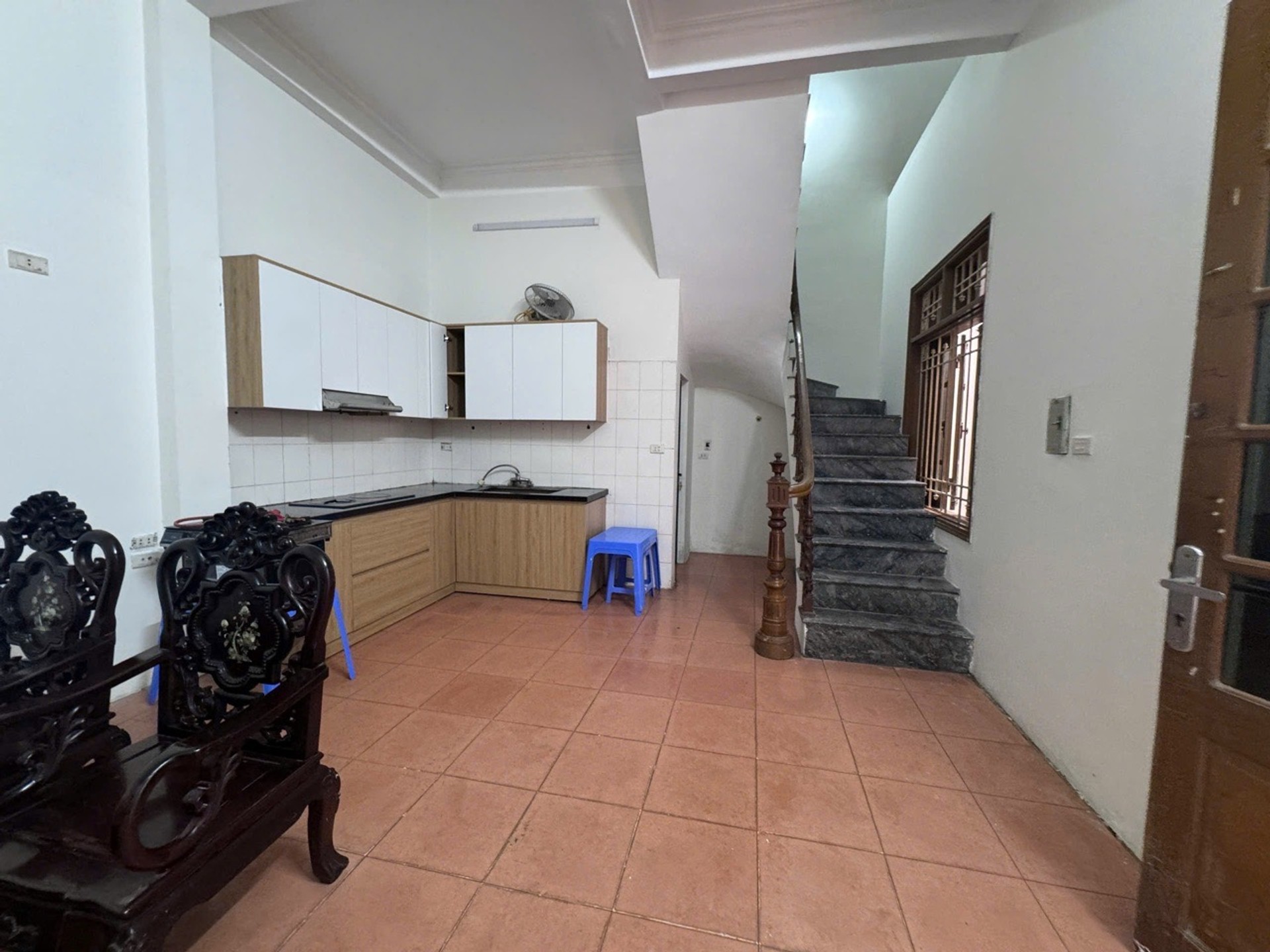 Bán nhà riêng 4 tầng 5PN tại Giáp Bát, giá đầu tư, gần vành đai 2.5