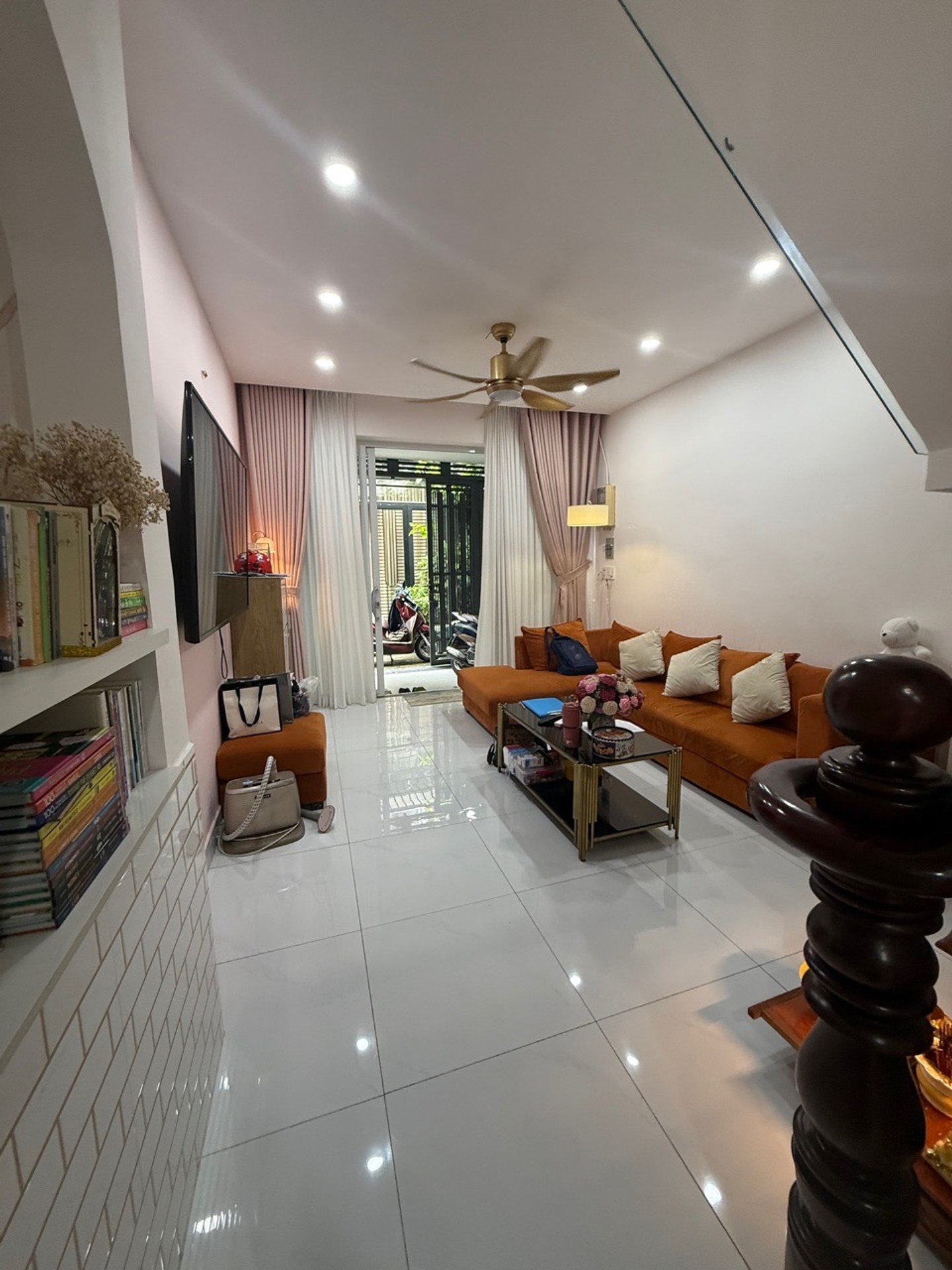 Bán nhà riêng 2 phòng ngủ tại phường, khu vực có pháp lý rõ ràng