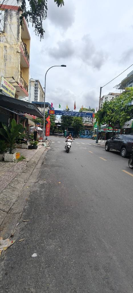 Nhà mặt phố 2 tầng diện tích 89m2 tại Tân Phú giá 11.8 tỷ