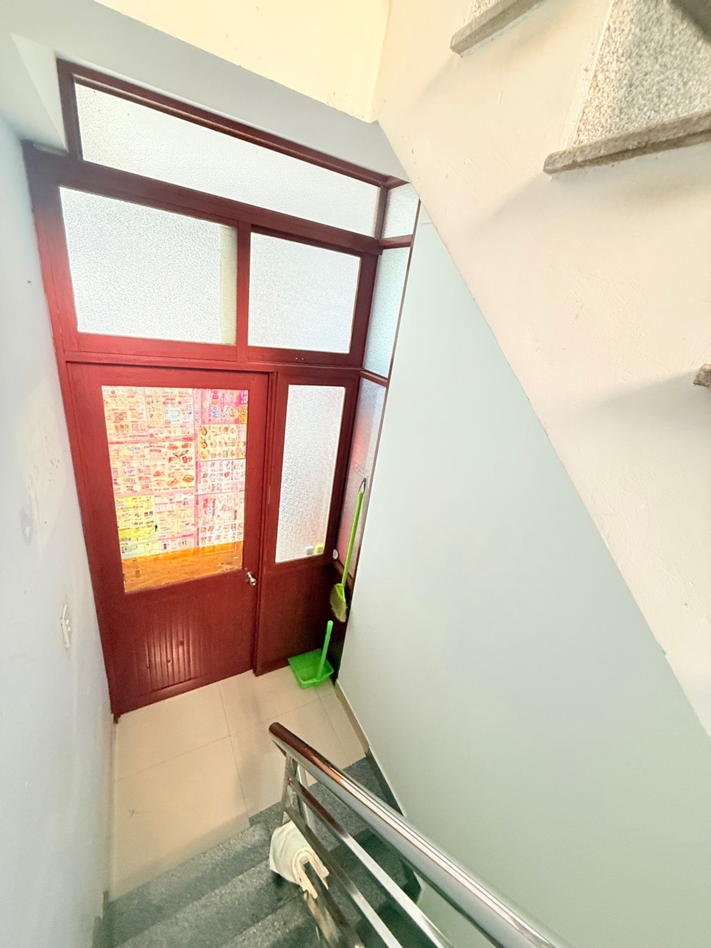 Bán nhà 3 tầng 2 phòng ngủ gần trung tâm Quận 6