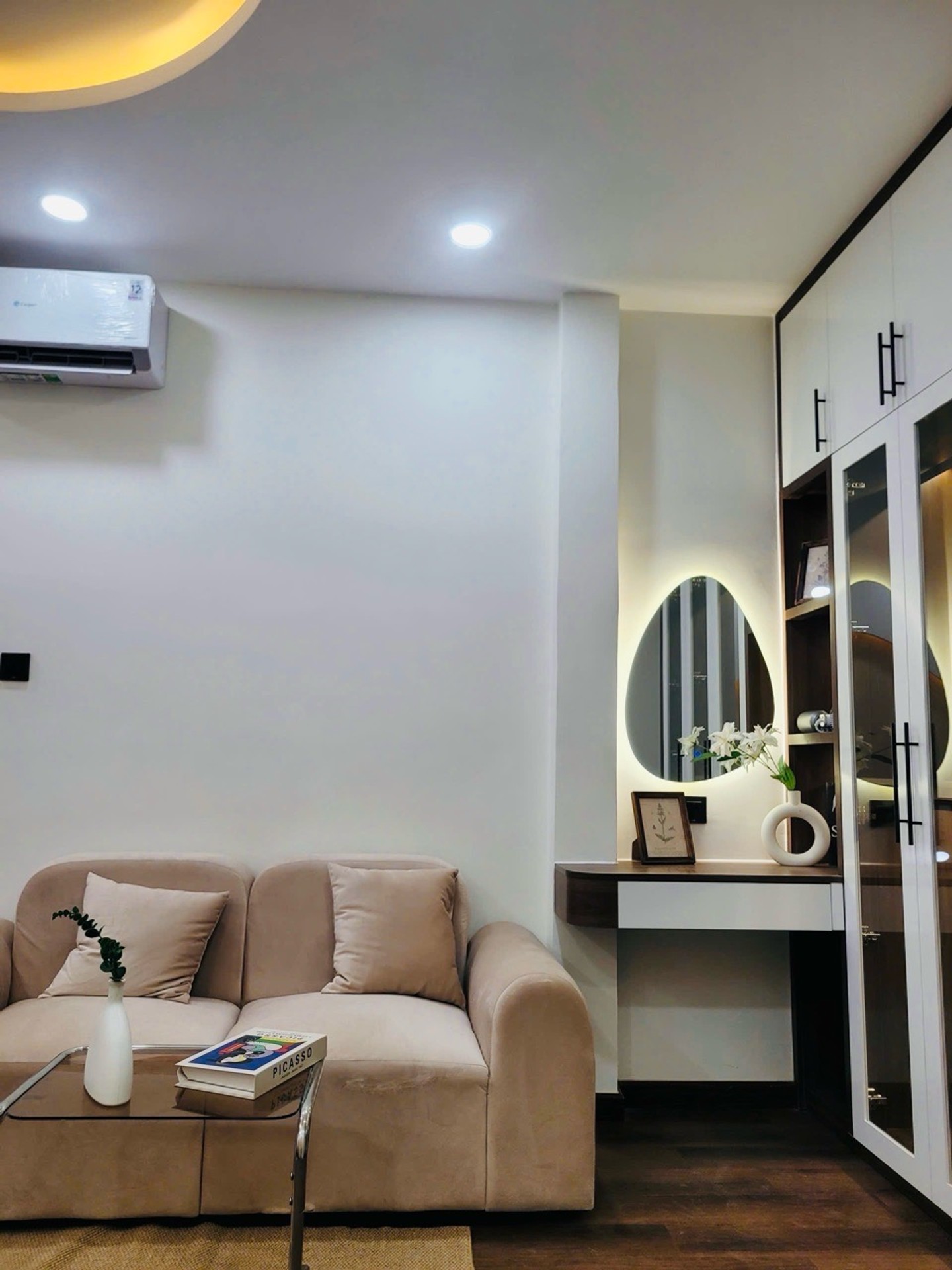 🔥QUẬN 1– VÕ VĂN KIỆT .PHƯỜNG CẦU ÔNG LÃNH $ 6.39 TL
👉DT:28 M2( 3.8× 7)
DTSD 64m2 - 2PN – FULL N