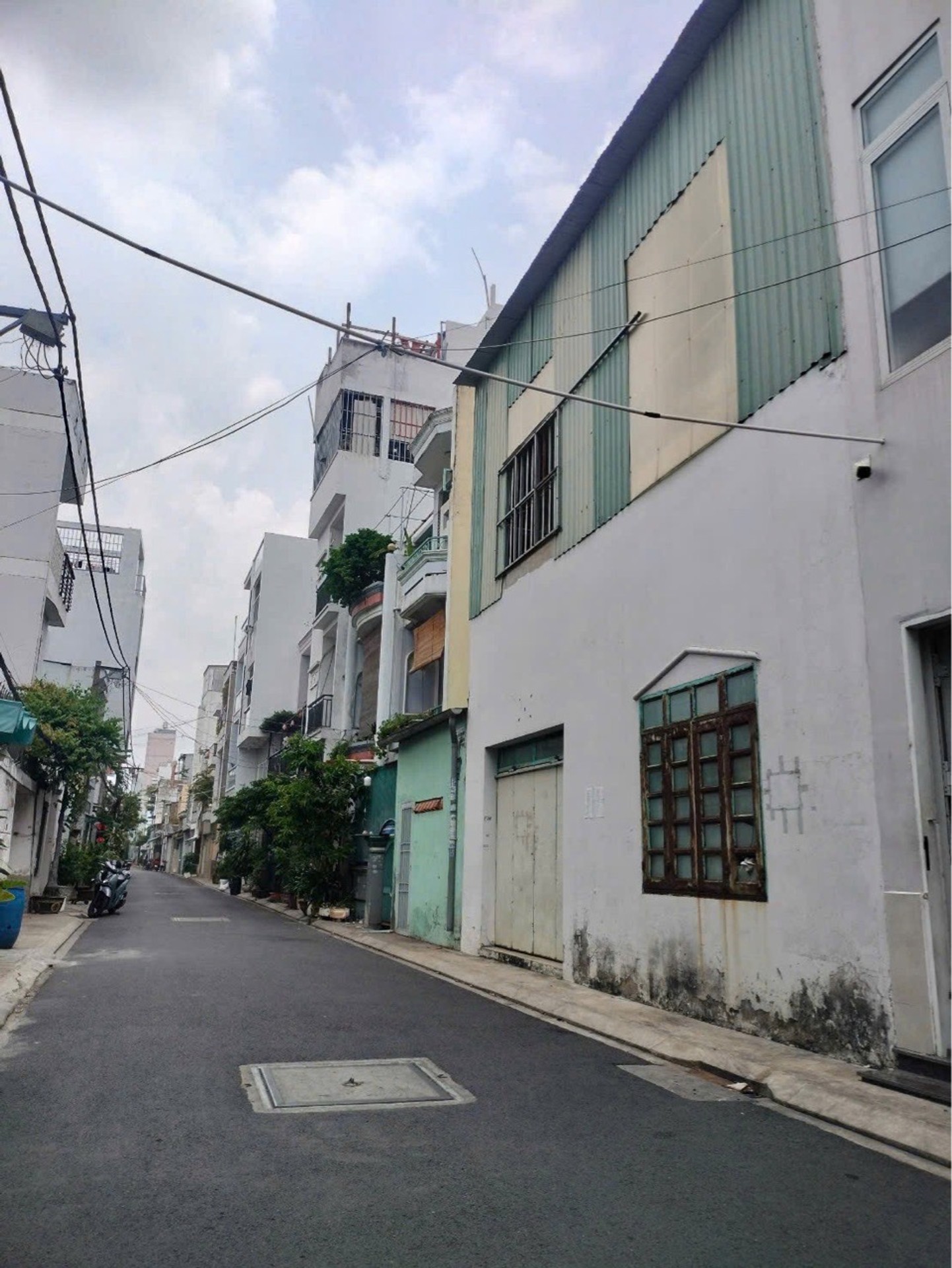 - khu trung tâm Tân Phú, dân trí cao, tiện đi vào trung tâm thành phố ( quận 11, Tân Bình,quận 10..