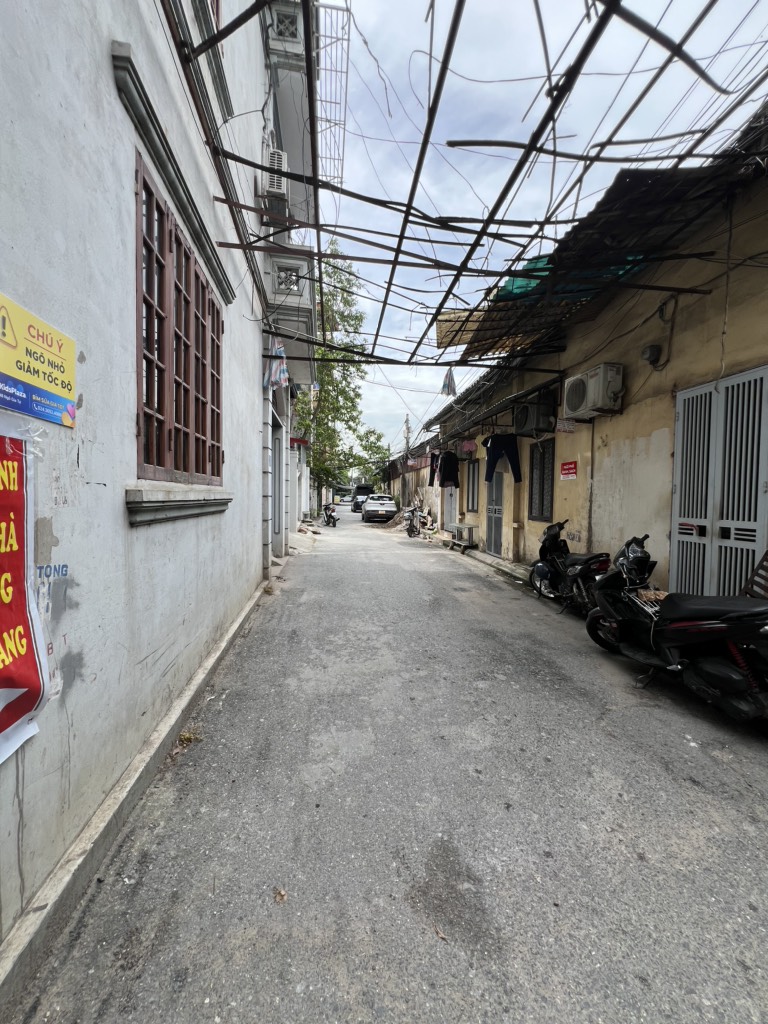Bán nhà riêng 4 tầng tại Ô Cách, mặt tiền 4m, gara ô tô, ngõ thông ở sướng- kd Văn Phòng.