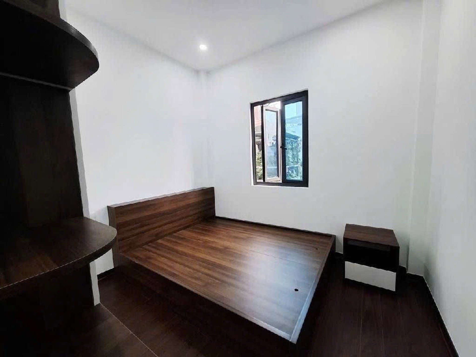 Nhà mặt phố Văn Hội 5 tầng, ô tô, kinh doanh tốt